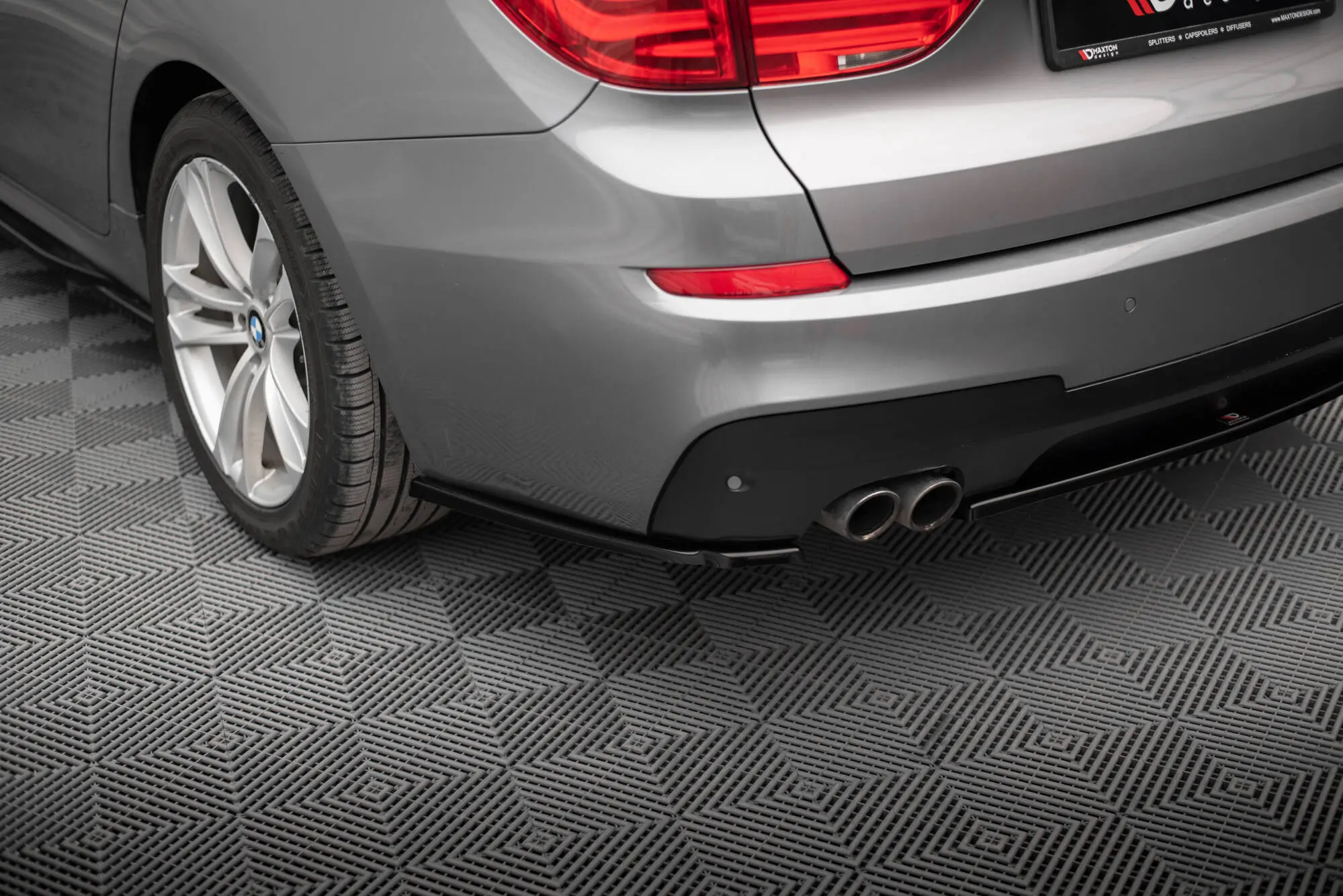 Sidesplitters bak BMW 5 Gran Turismo (F07) M-Pack 2009 - 2013 | Glossy Black Edition