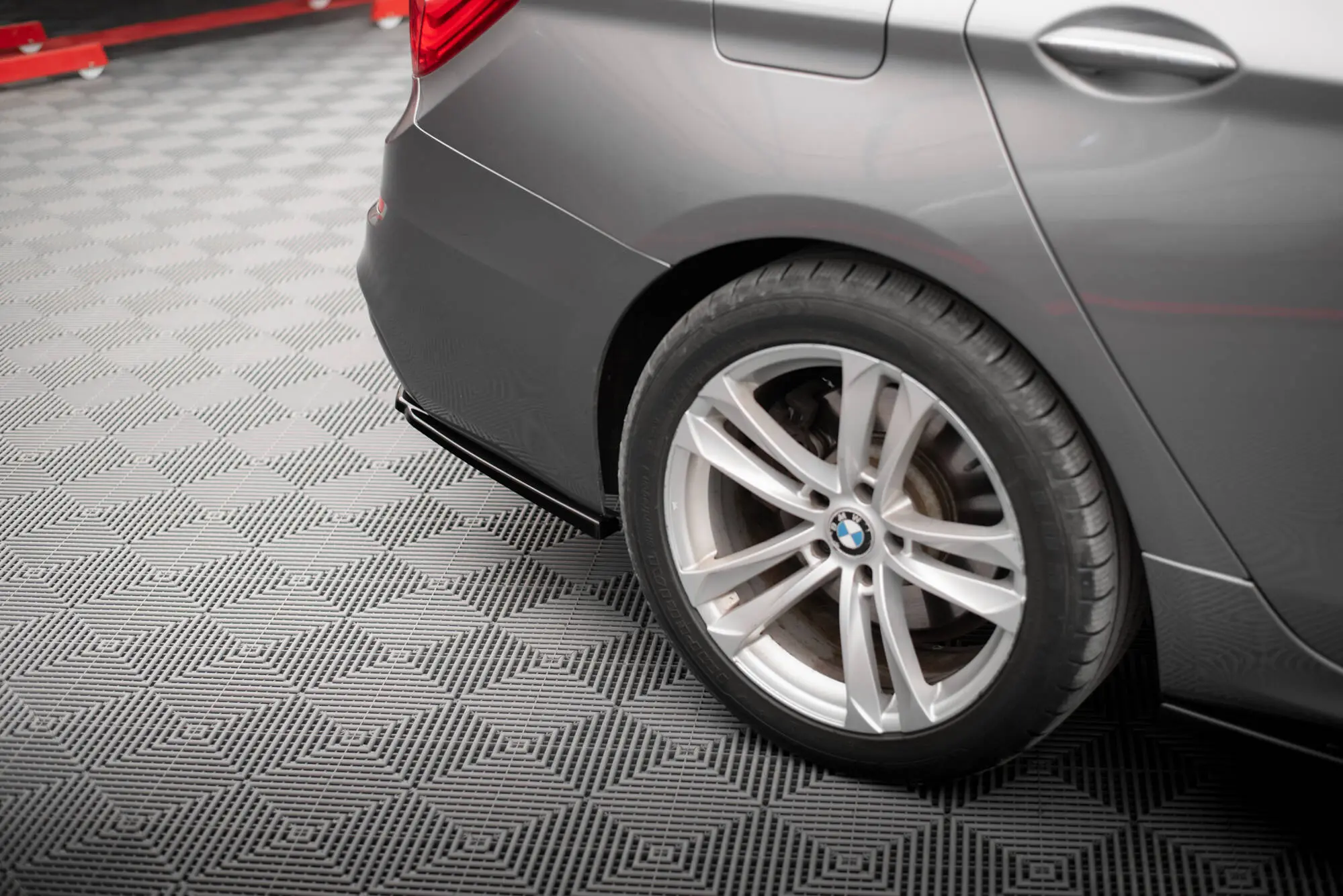 Sidesplitters bak BMW 5 Gran Turismo (F07) M-Pack 2009 - 2013 | Glossy Black Edition – bilde 4