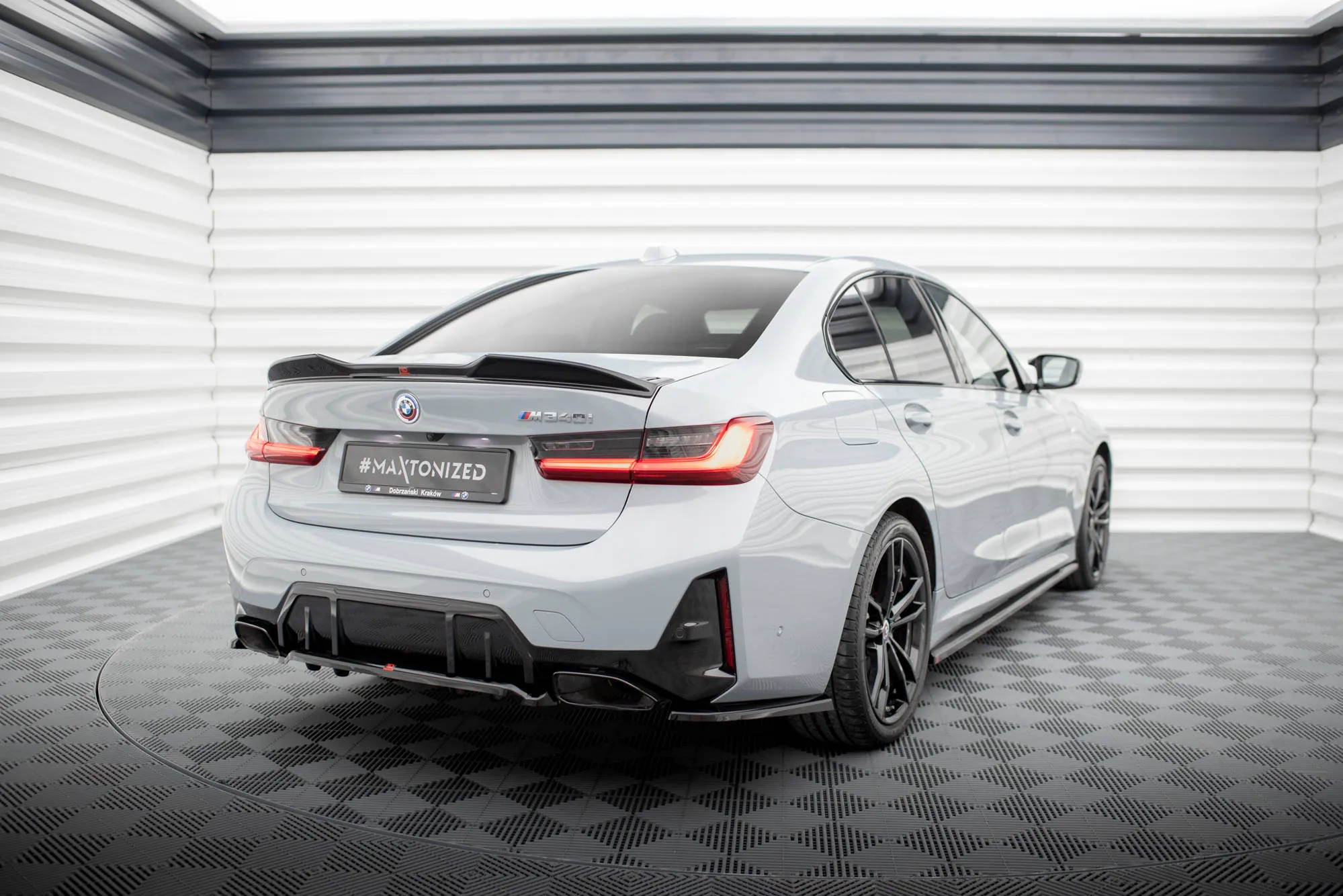 Sidesplitters bak BMW M340i G20 / G21 Facelift 2022 -> | Glossy Black Edition – bilde 2