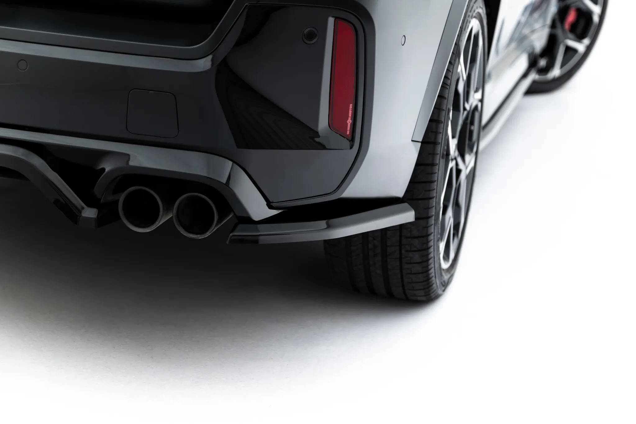 Sidesplitters bak BMW X1 M35i (U11) 2022 -> | Glossy Black Edition – bilde 3