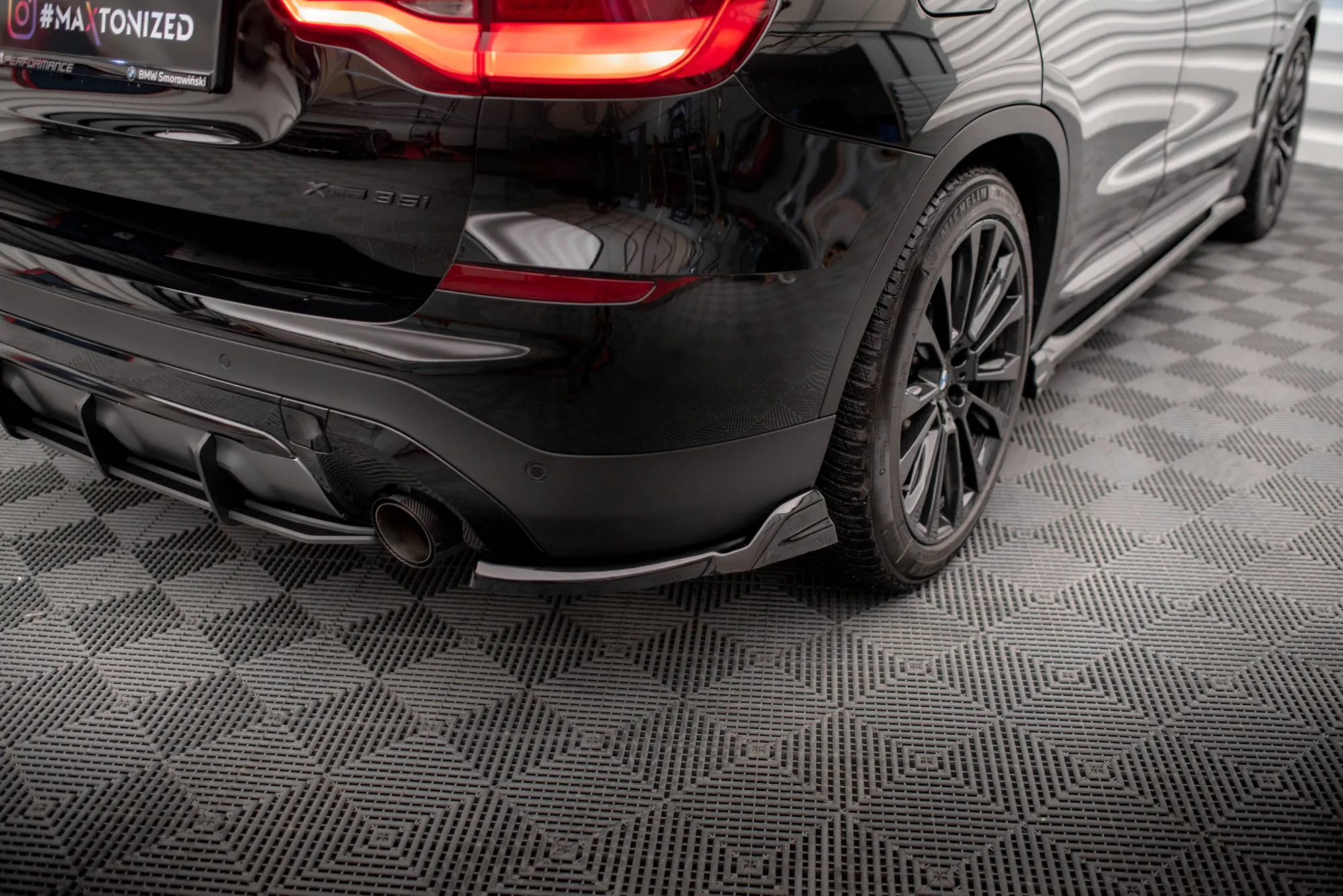 Sidesplitters bak BMW X3 (G01) 2017-2021 | Glossy Black Edition