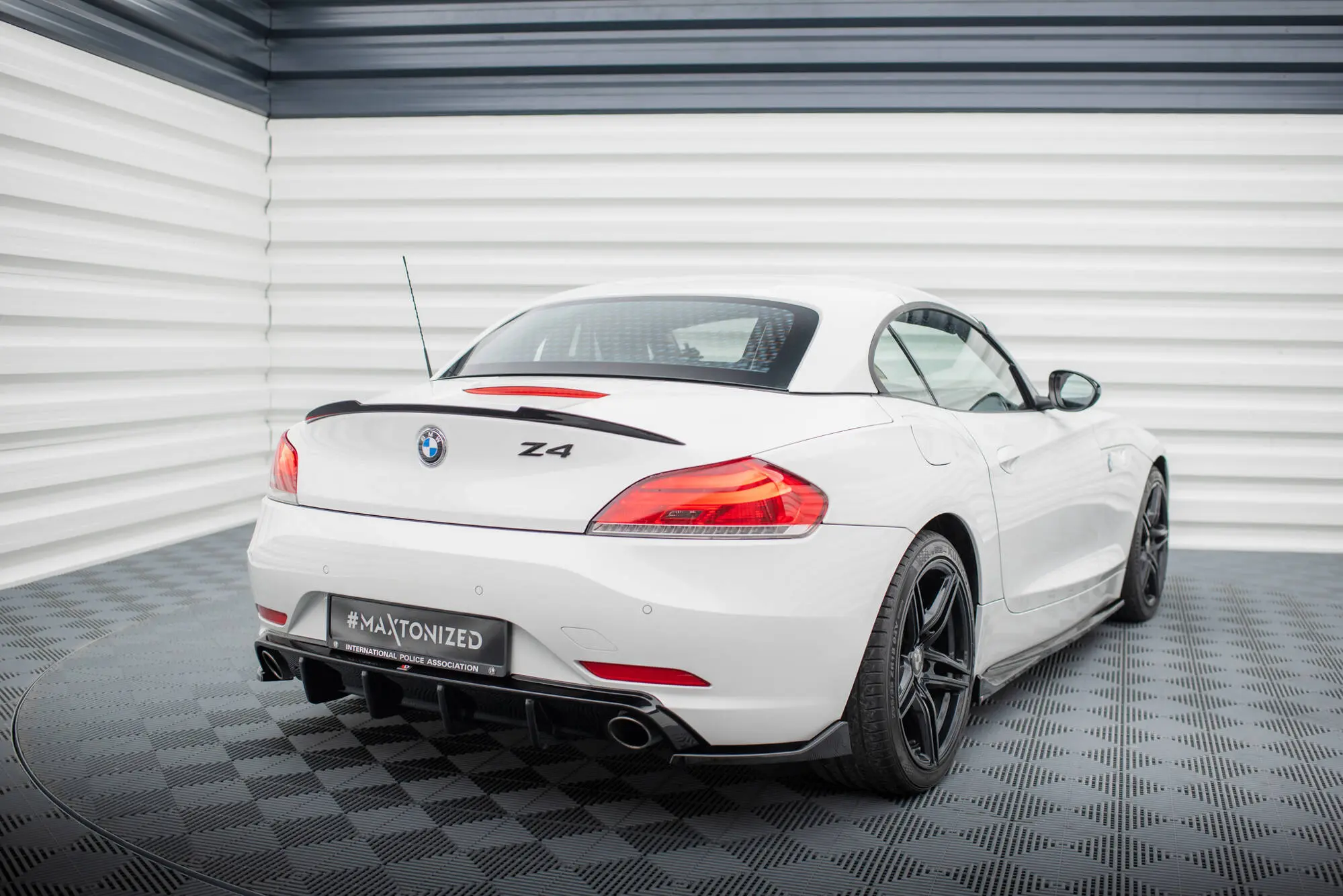 Sidesplitters bak BMW Z4 (E89) 2009 - 2013 | Glossy Black Edition – bilde 4