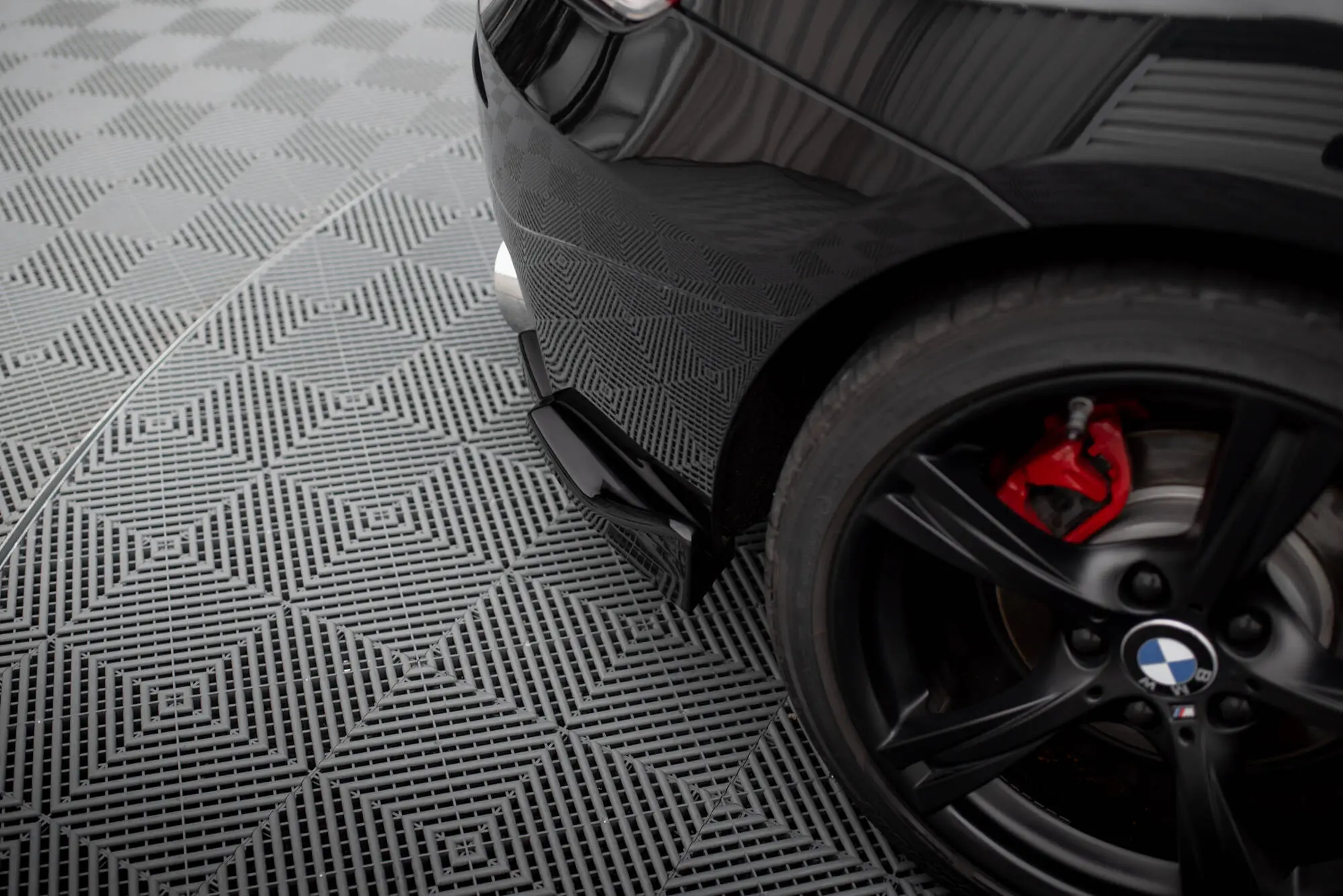 Sidesplitters bak BMW Z4 (E89) M-Pakke facelift 2013 - 2018 | Glossy Black Edition – bilde 4