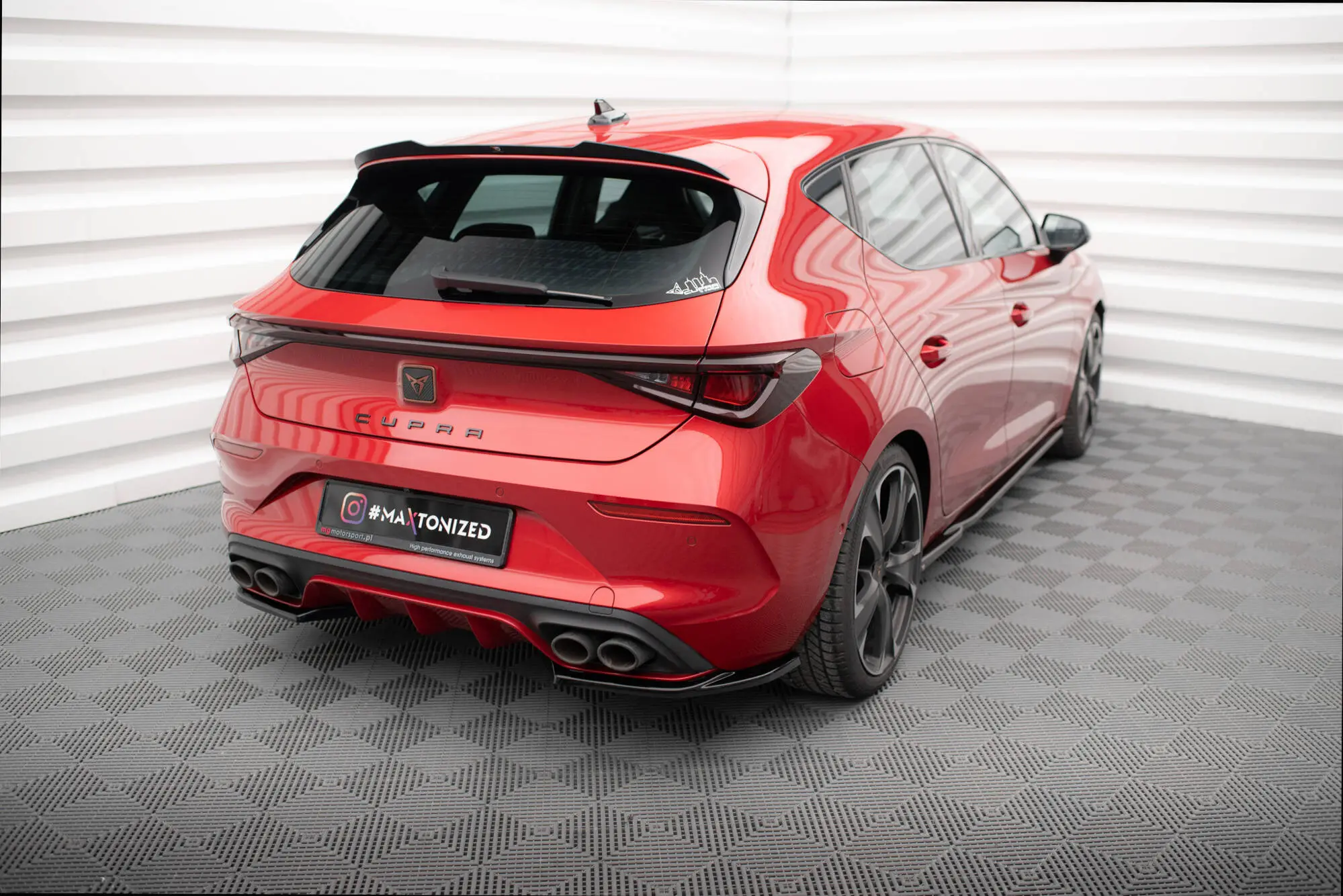 Sidesplitters bak Cupra Leon Hatchback Mk1 2020 - > | V.1 Glossy Black Edition – bilde 4