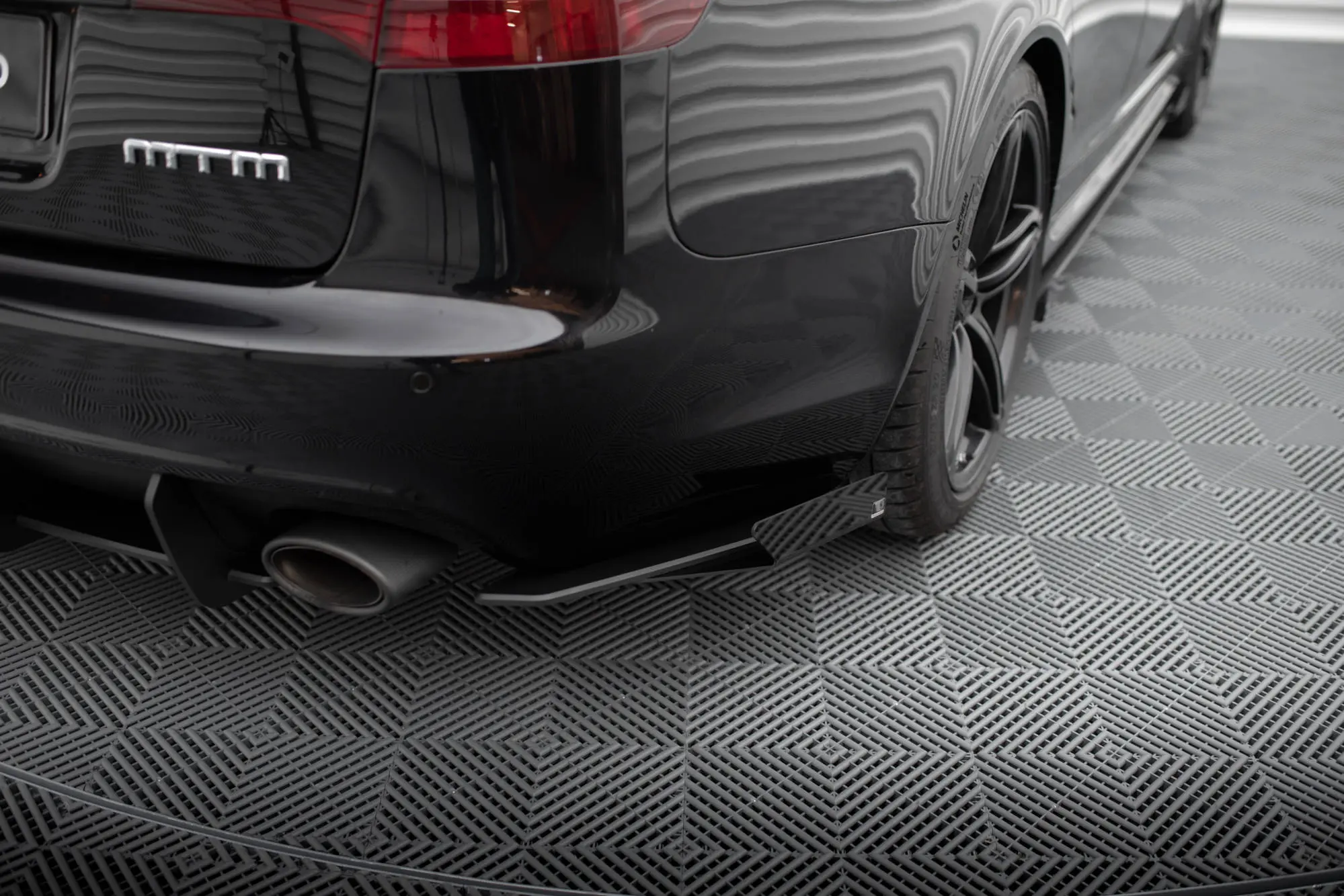 Sidesplitters bak + flopper Audi RS6 (C6) Avant 2007 - 2010 | Street Pro Black Edition