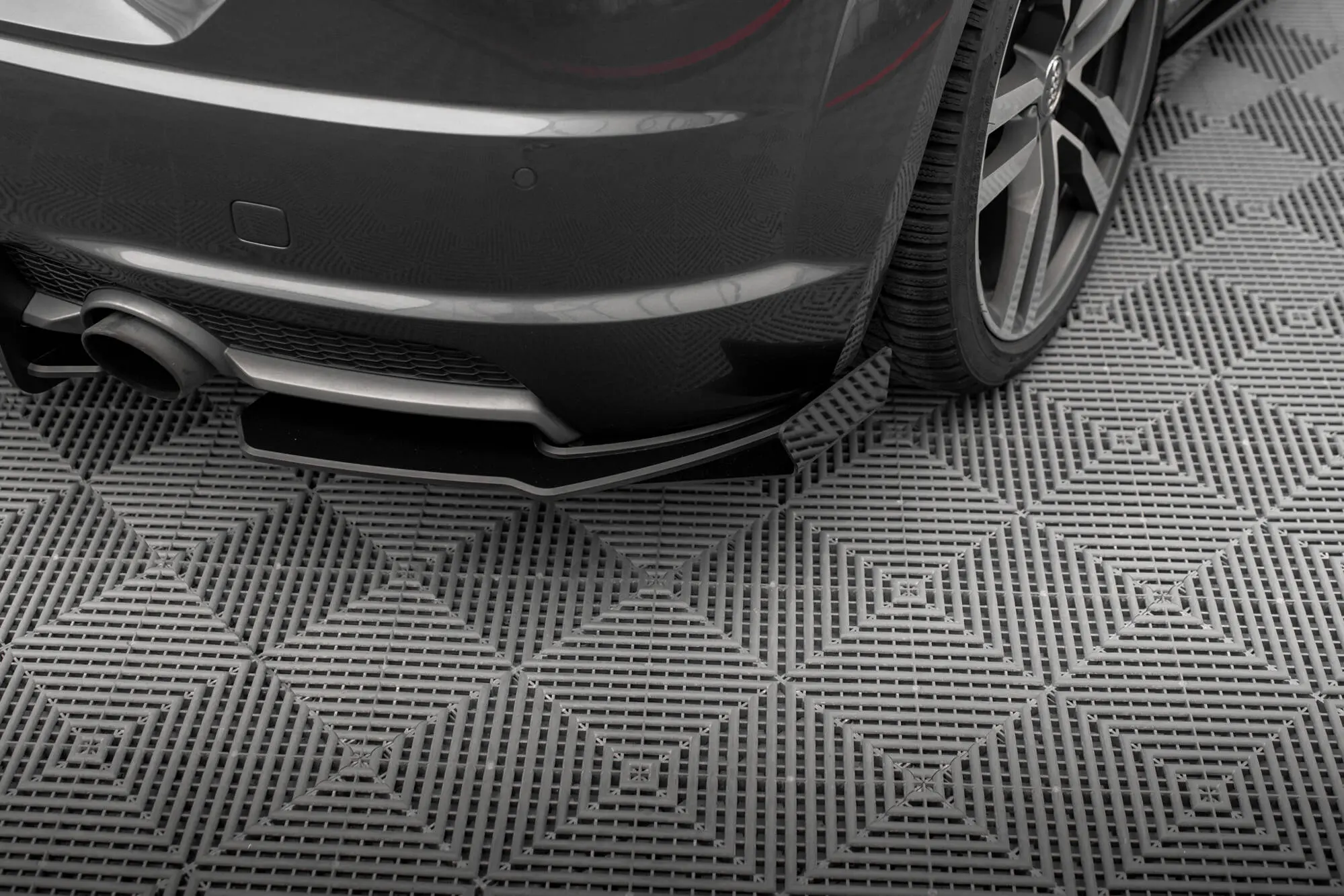 Sidesplitters bak + flopper Audi TT S-Line (8S) 2014 - 2018 | Street Pro Black Edition – bilde 3
