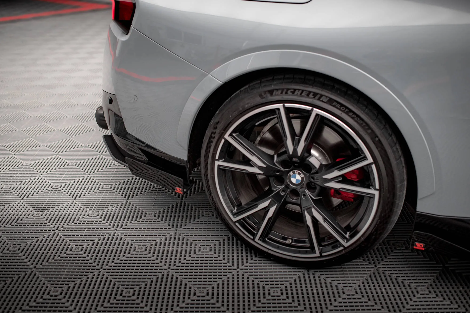 Sidesplitters bak + Flopper BMW 2 (M240) 2021-2026 | Street Pro Black Edition – bilde 3