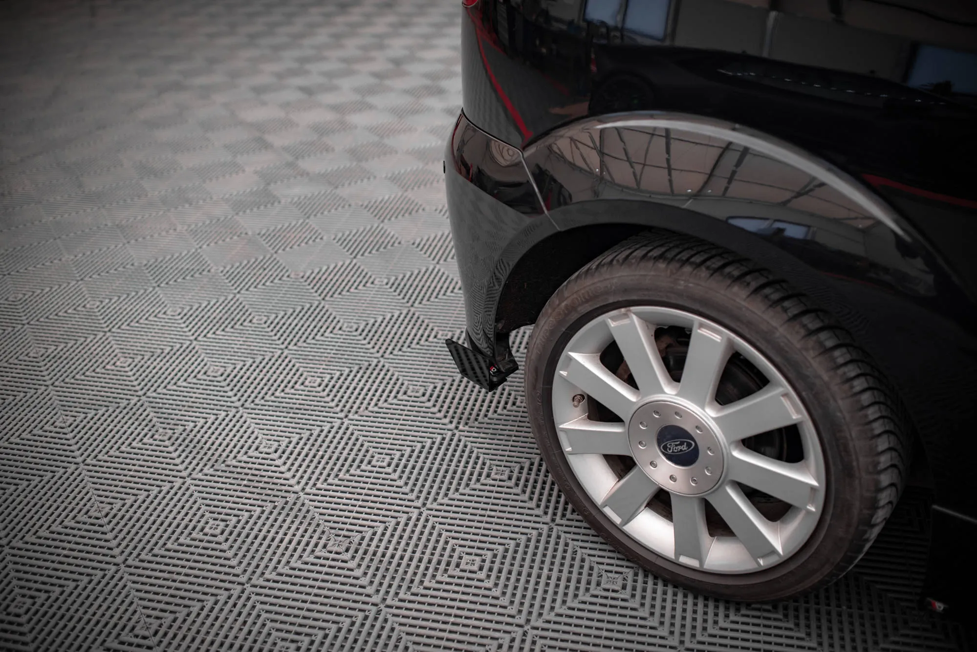 Sidesplitters bak + Flopper Ford Fiesta Mk5 ST 2005 - 2008 | Street Pro Black Edition – bilde 3