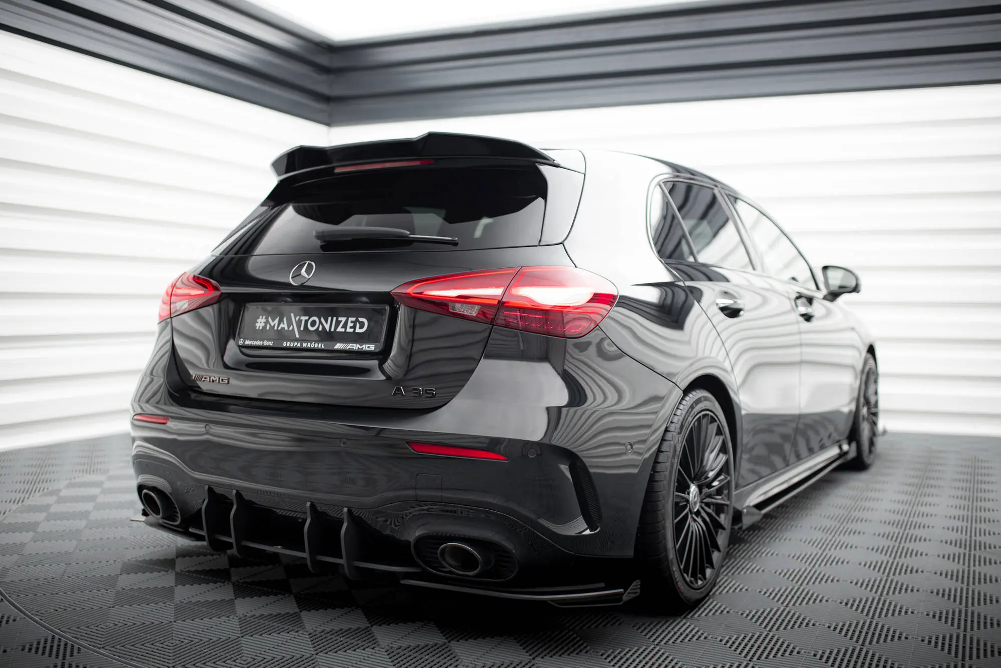 Sidesplitters bak + flopper Mercedes-AMG A35 (W177) facelift 2023 - > | Street Pro Black Edition – bilde 4
