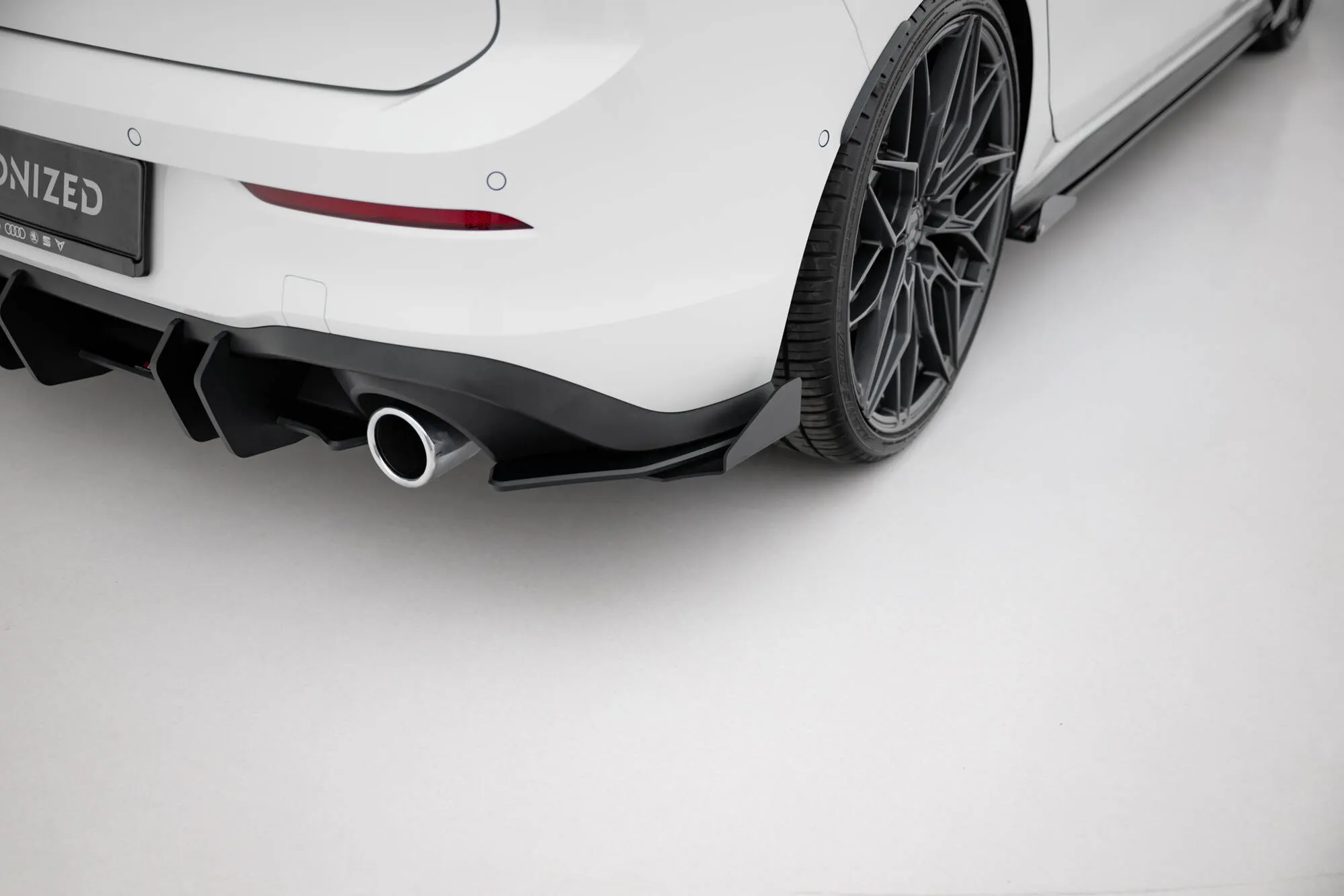 Sidesplitters bak + Flopper VW Golf 8 GTI / GTI Clubsport / R-line 2020-> | Street Pro Black Edition – bilde 2