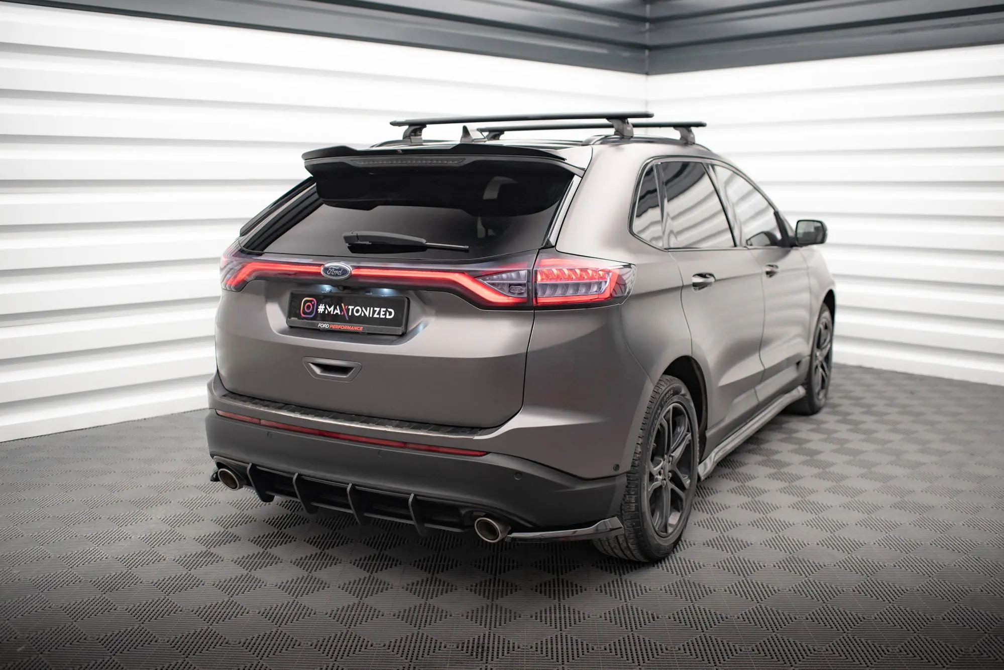 Sidesplitters bak Ford Edge II 2014-2019 | V.1 Glossy Black Edition – bilde 4