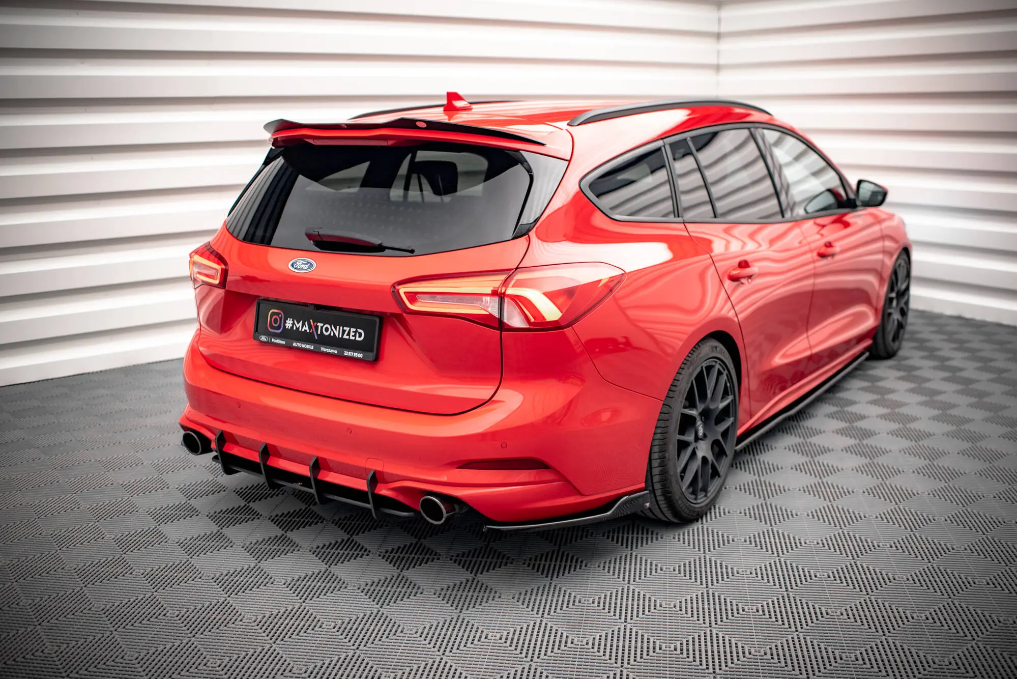 Sidesplitters bak Ford Focus Estate IV ST-Line 2018 - > | V.6 Glossy Black Edition – bilde 2