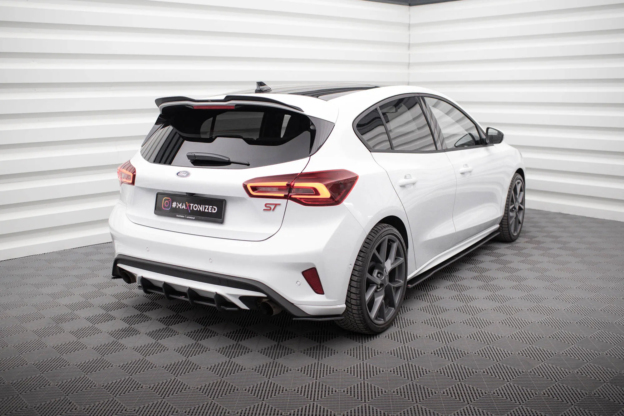 Sidesplitters bak Ford Focus IV ST 2018 -> | Street Pro Black Edition – bilde 2