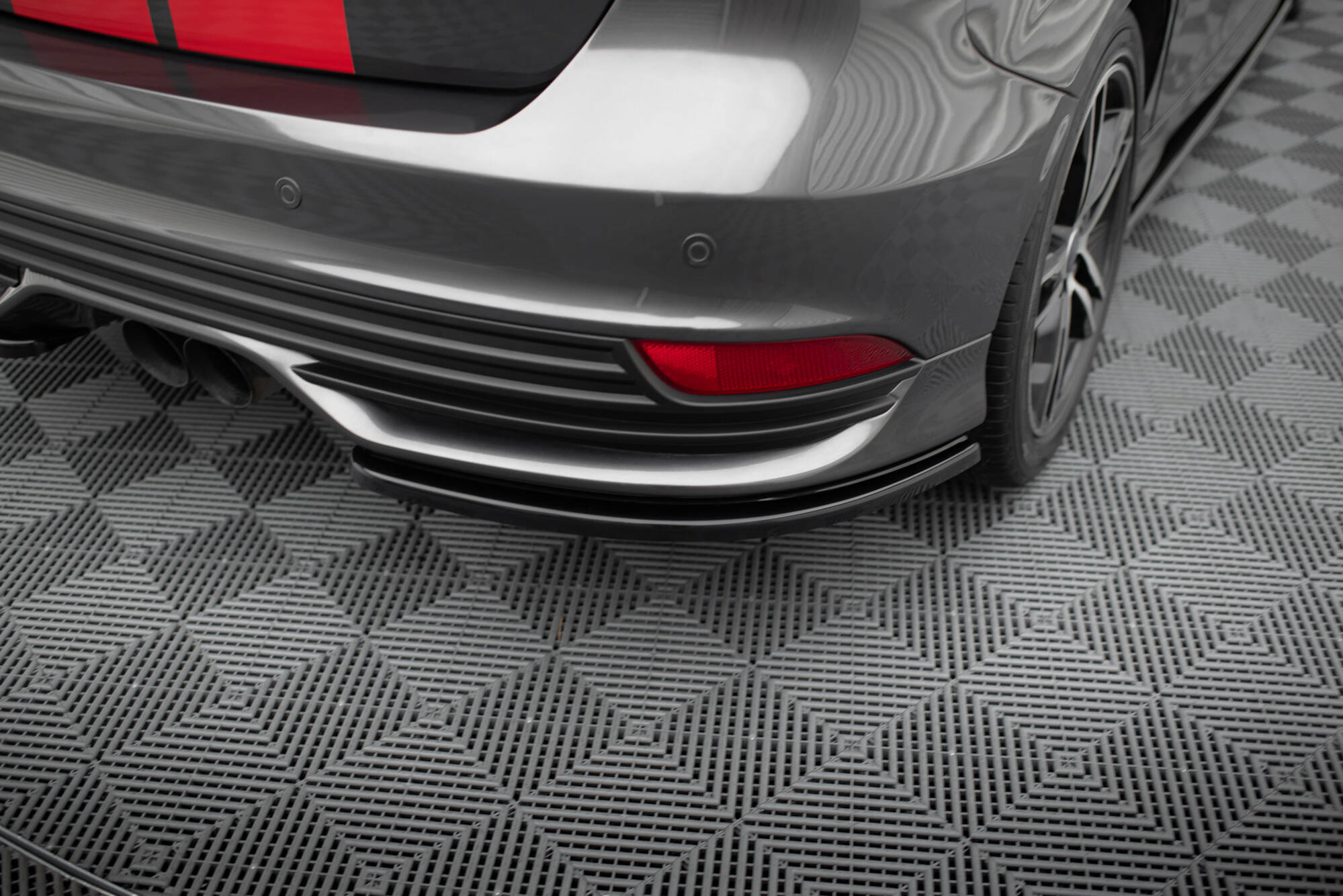 Sidesplitters bak Ford Focus ST III 2015 - 2018 | Glossy Black Edition