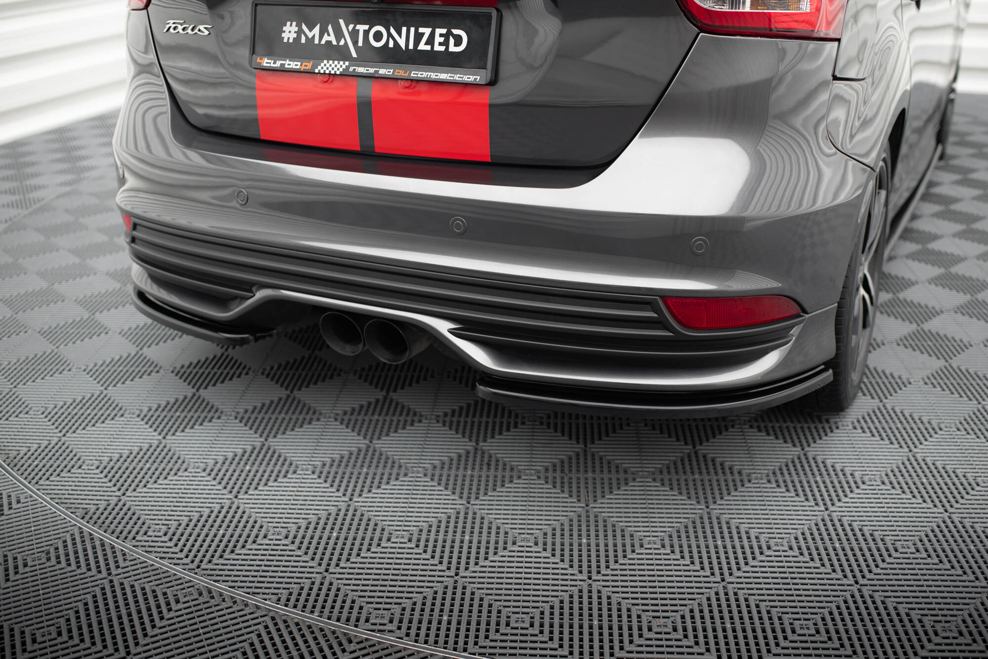 Sidesplitters bak Ford Focus ST III 2015 - 2018 | Glossy Black Edition – bilde 3