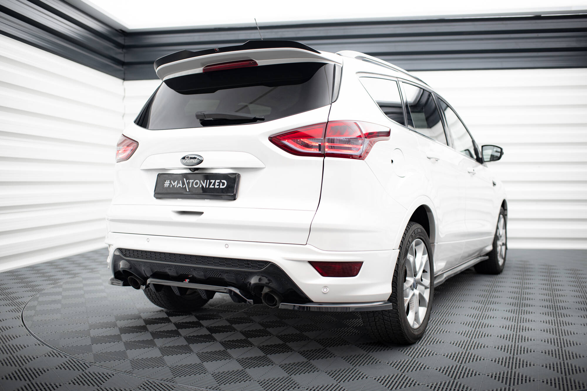 Sidesplitters bak Ford Kuga II ST-Line 2013 - 2016 | Glossy Black Edition – bilde 4