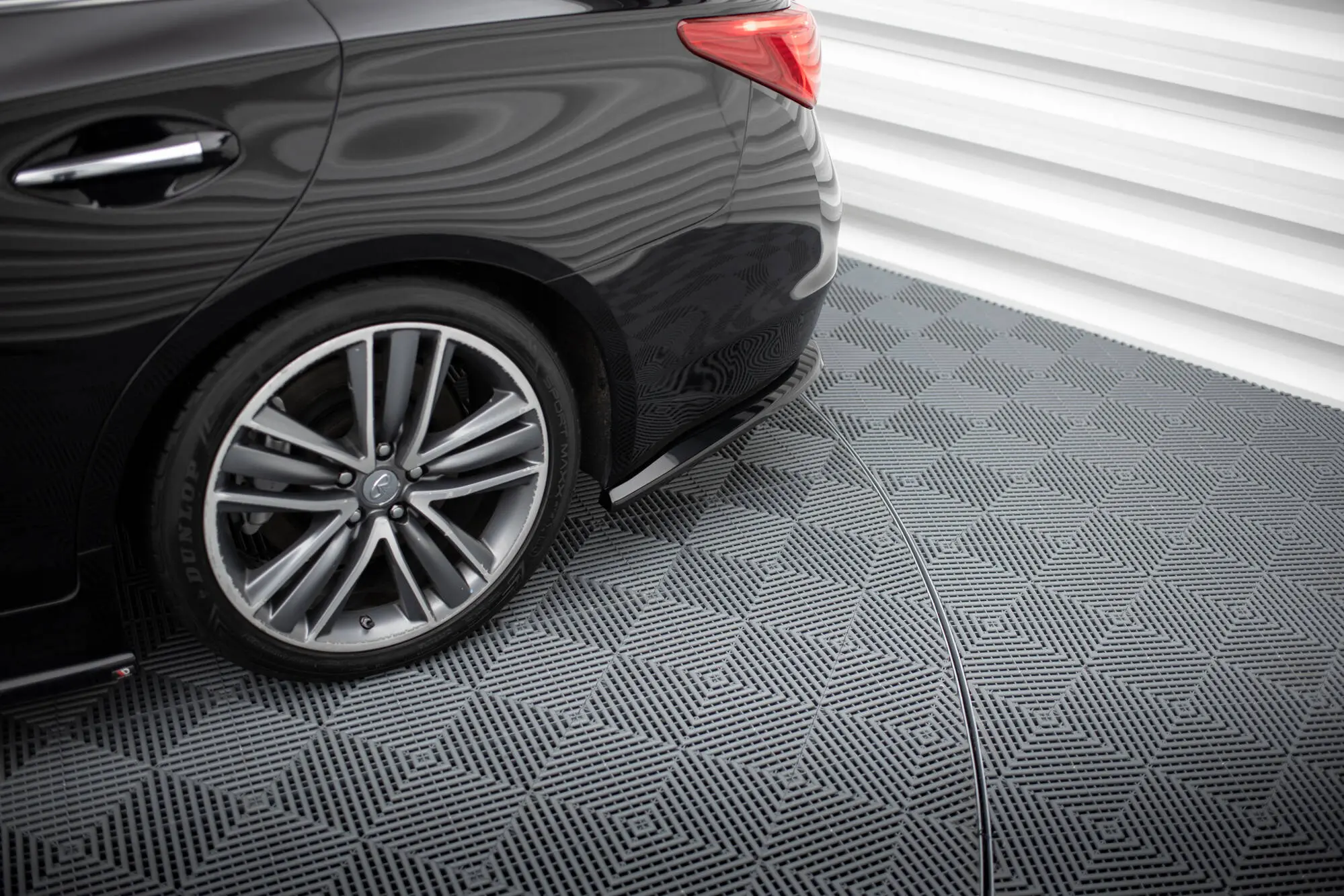 Sidesplitters bak Infiniti Q50 S 2013 - 2016 | V.2 Glossy Black Edition – bilde 2