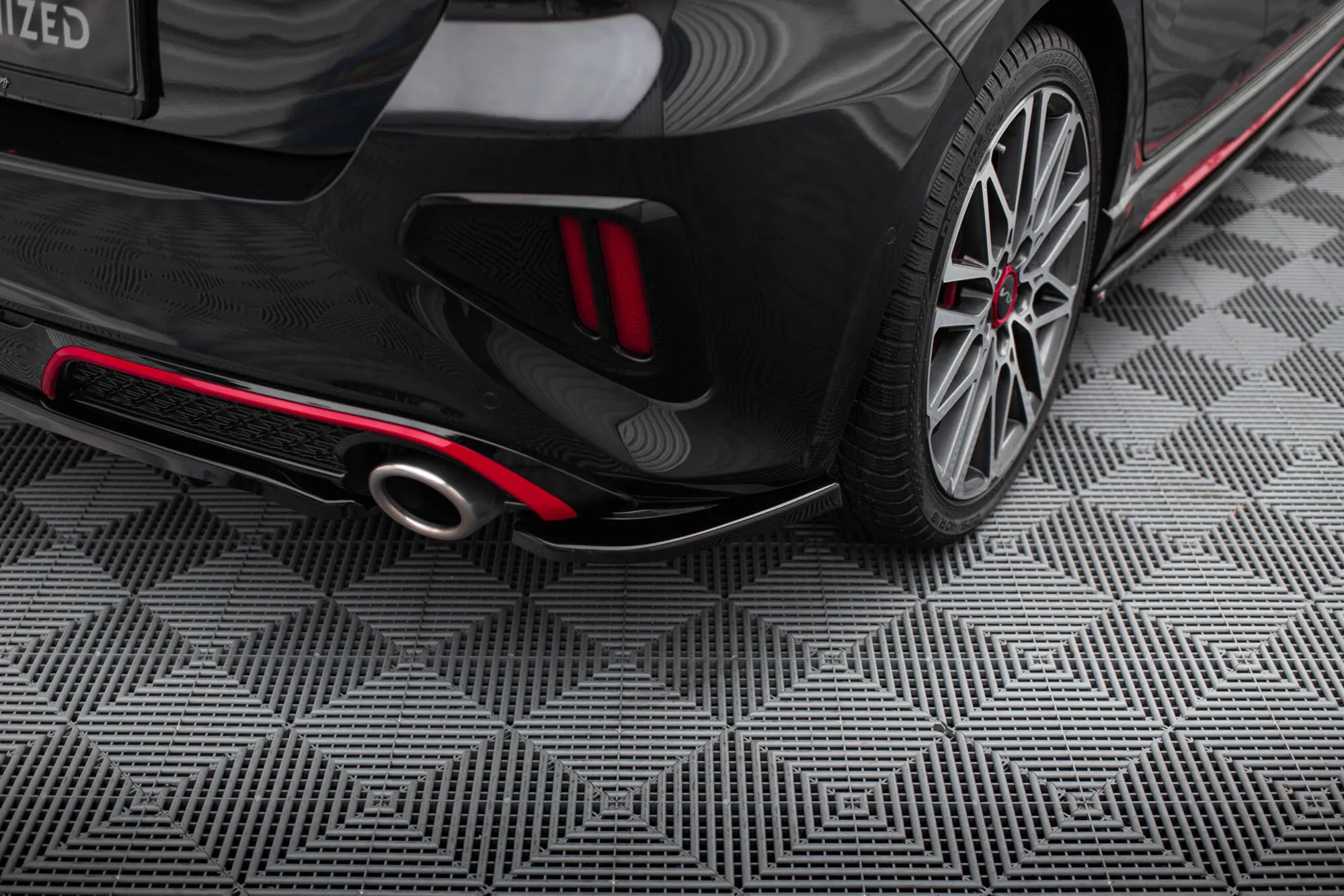 Sidesplitters bak Kia Cee'd (III) 2022 -> | Glossy Black Edition