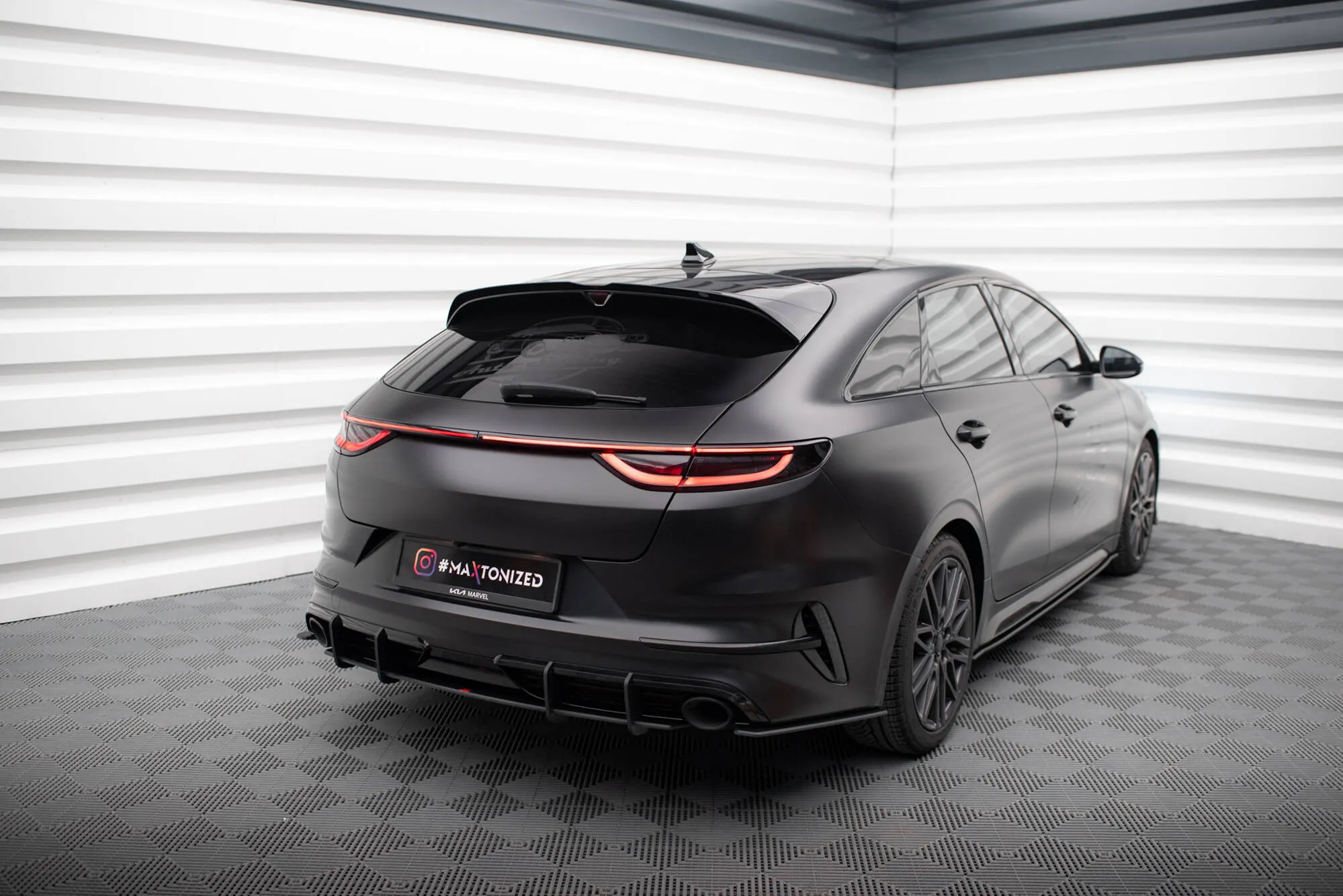 Sidesplitters bak Kia Proceed GT facelift 2021 - > | Street Pro Black Edition – bilde 2