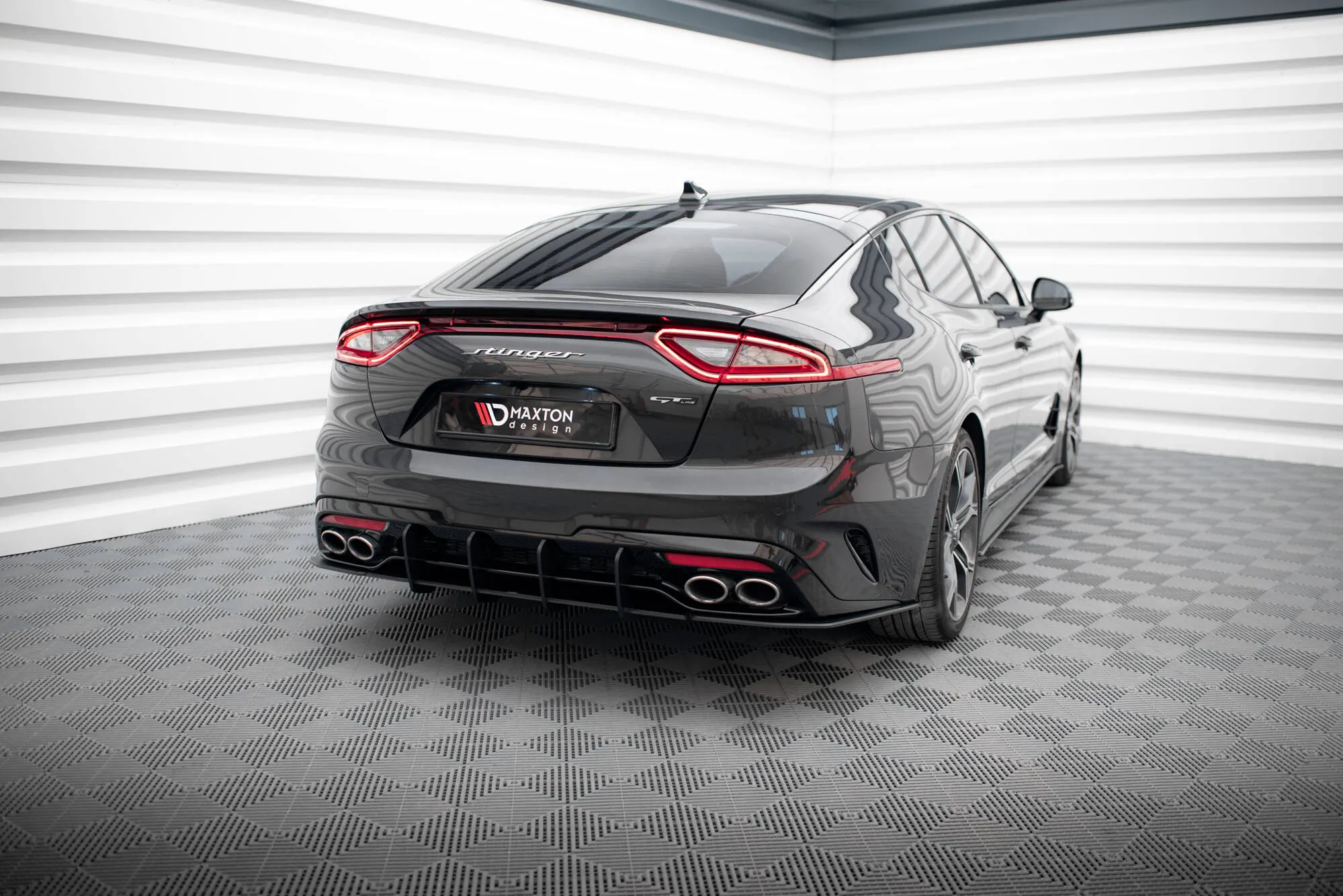 Sidesplitters bak Kia Stinger GT-Line 2017 - 2023 | Street Pro Black Edition – bilde 3