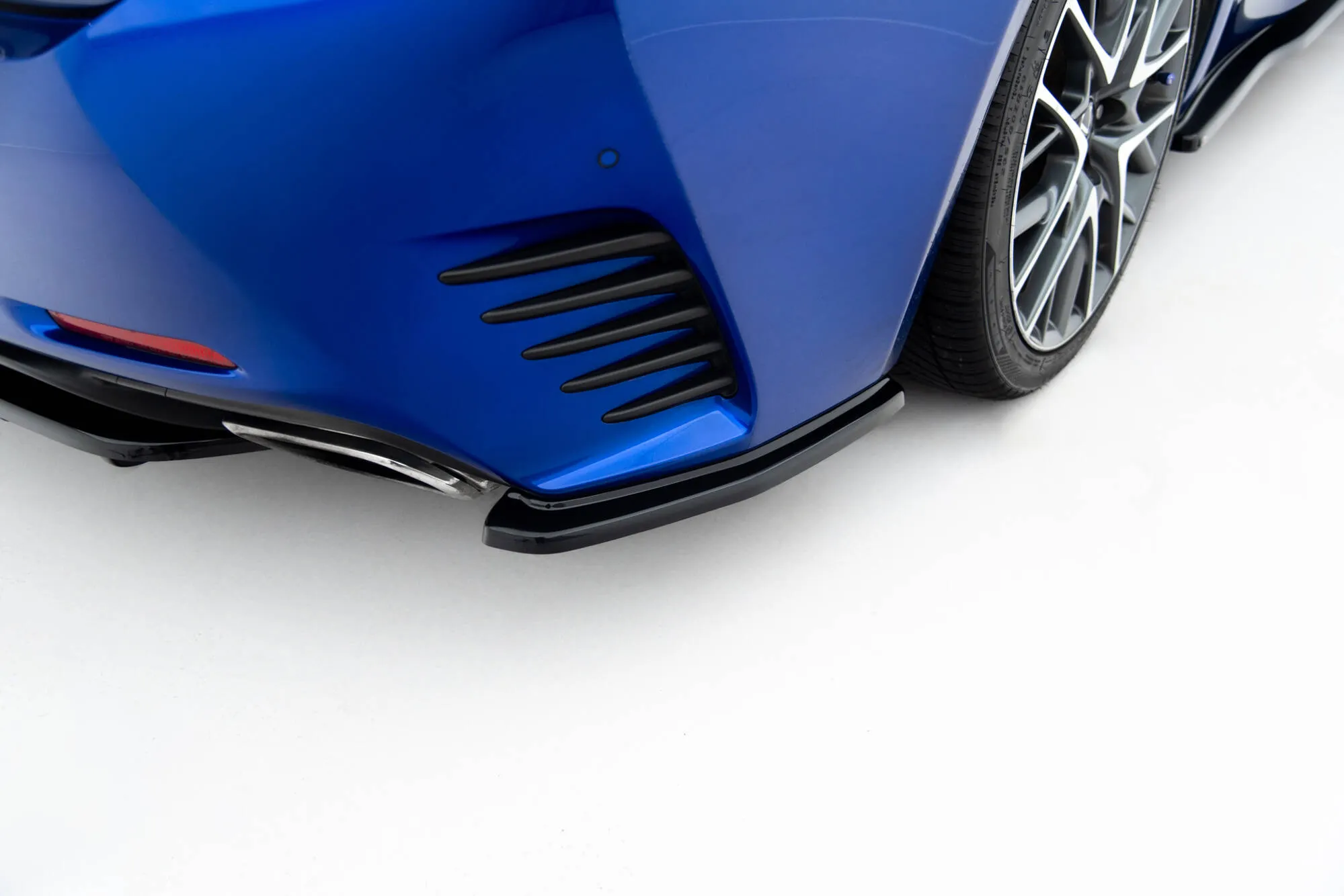 Sidesplitters bak Lexus RC 2014-2018 | Glossy Black Edition