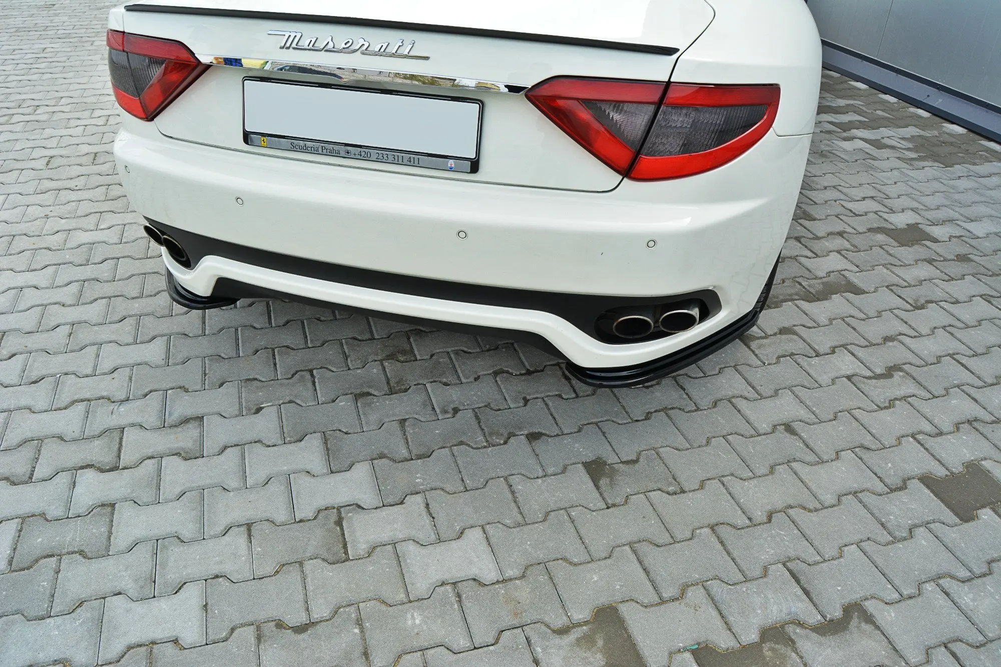 Sidesplitters bak Maserati GranTurismo Mk1 2007 - 2018| Glossy Black Edition – bilde 4