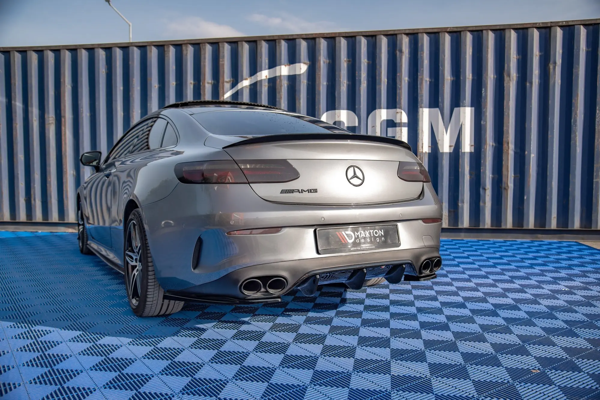 Sidesplitters bak Mercedes-AMG E53 Coupe (C238) / Mercedes-AMG E53 Cabriolet (A238) 2018 - 2020 | Glossy Black Edition – bilde 3