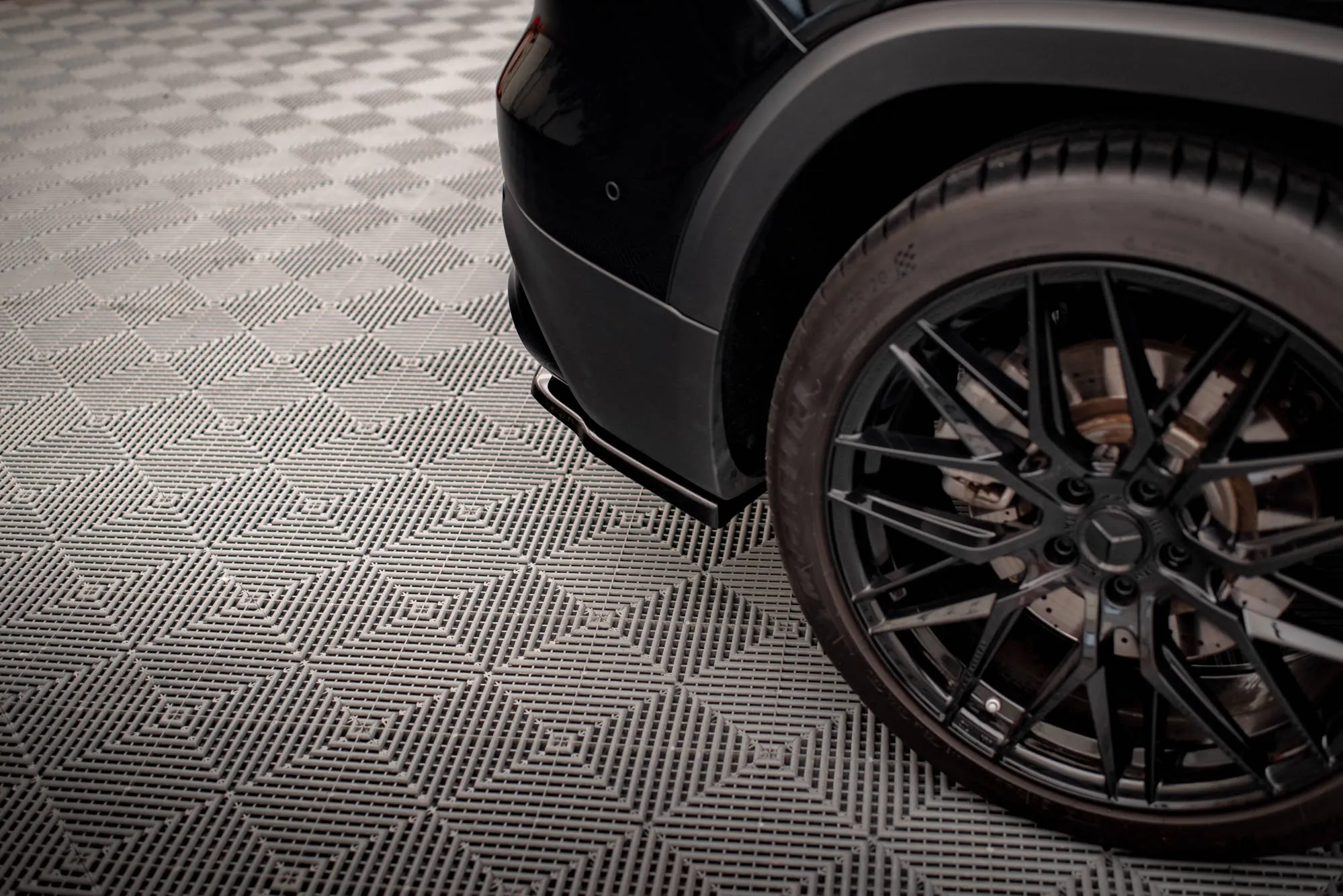 Sidesplitters bak Mercedes-AMG Glb 35 (X247) 2019 - 2023 | Glossy Black Edition – bilde 2
