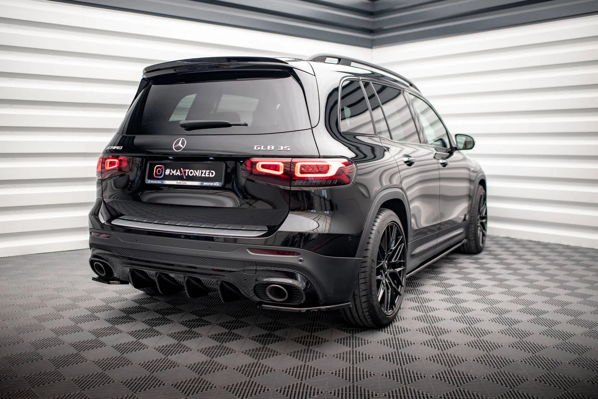 Sidesplitters bak Mercedes-AMG Glb 35 (X247) 2019 - 2023 | Glossy Black Edition – bilde 3