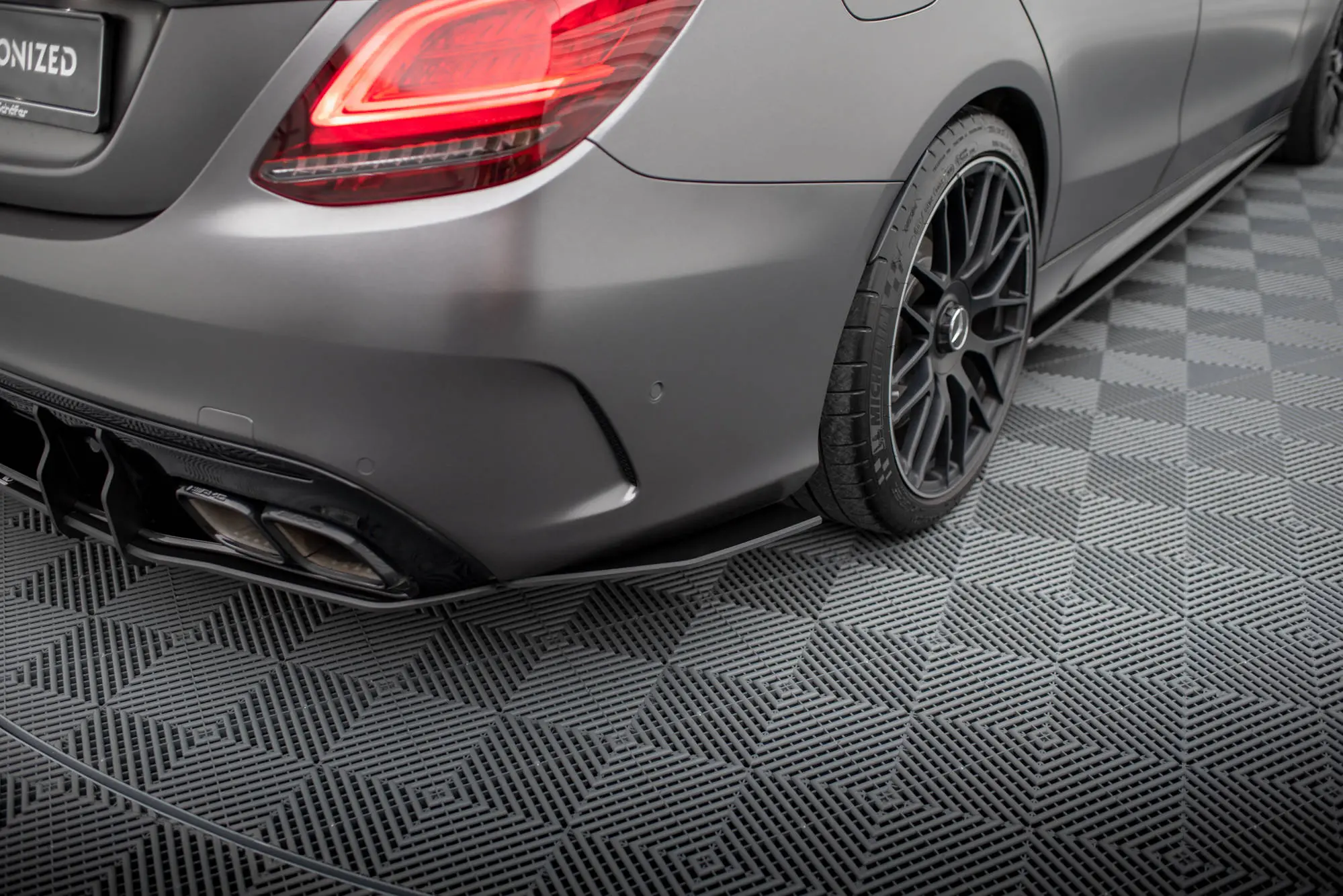 Sidesplitters bak Mercedes-Benz C63 AMG (W205 / S205) facelift 2018 - 2021 | Street Pro Black Edition