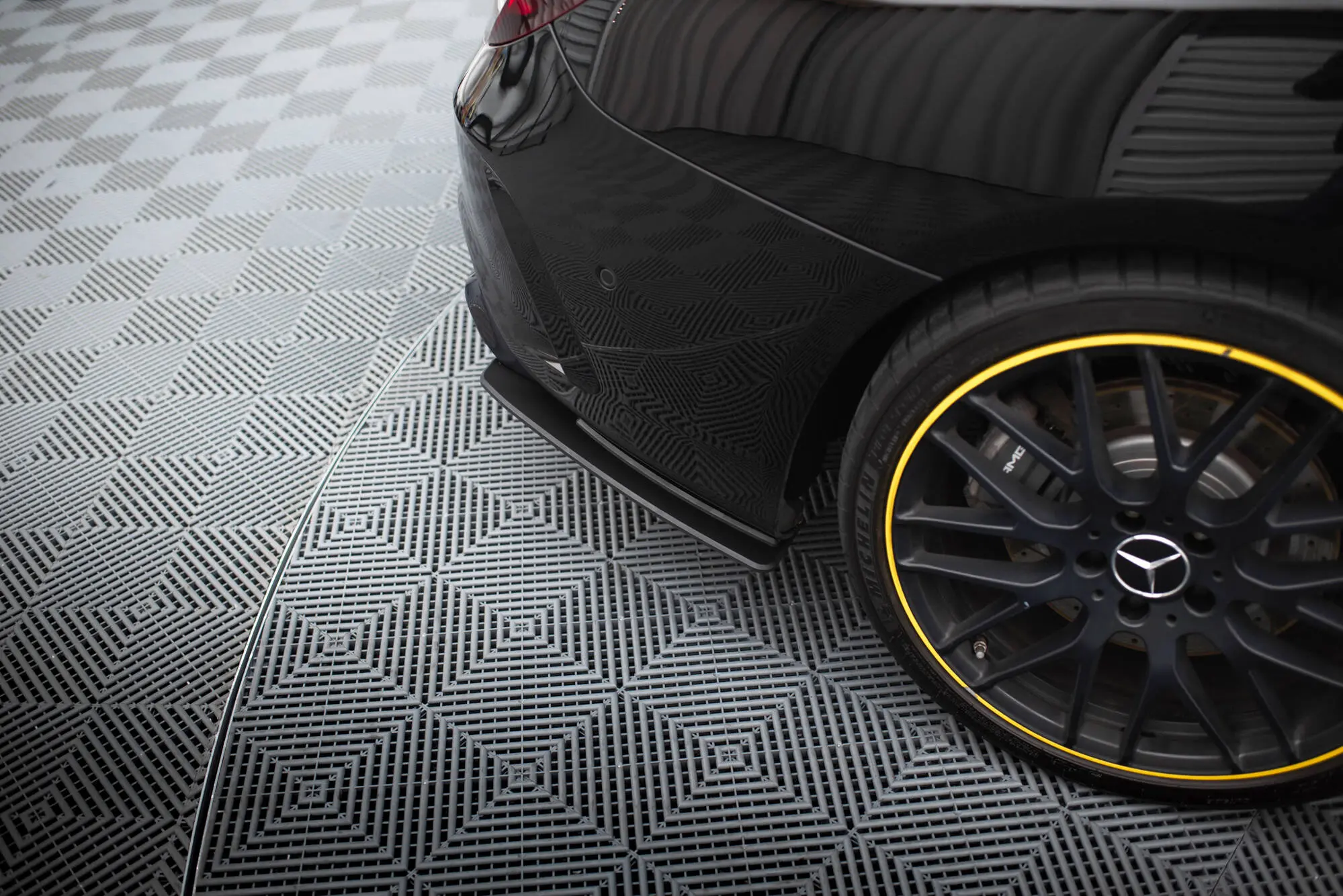 Sidesplitters bak Mercedes-Benz CLA 45 AMG (C117) facelift 2017 - 2019 | Street Pro Black Edition – bilde 3