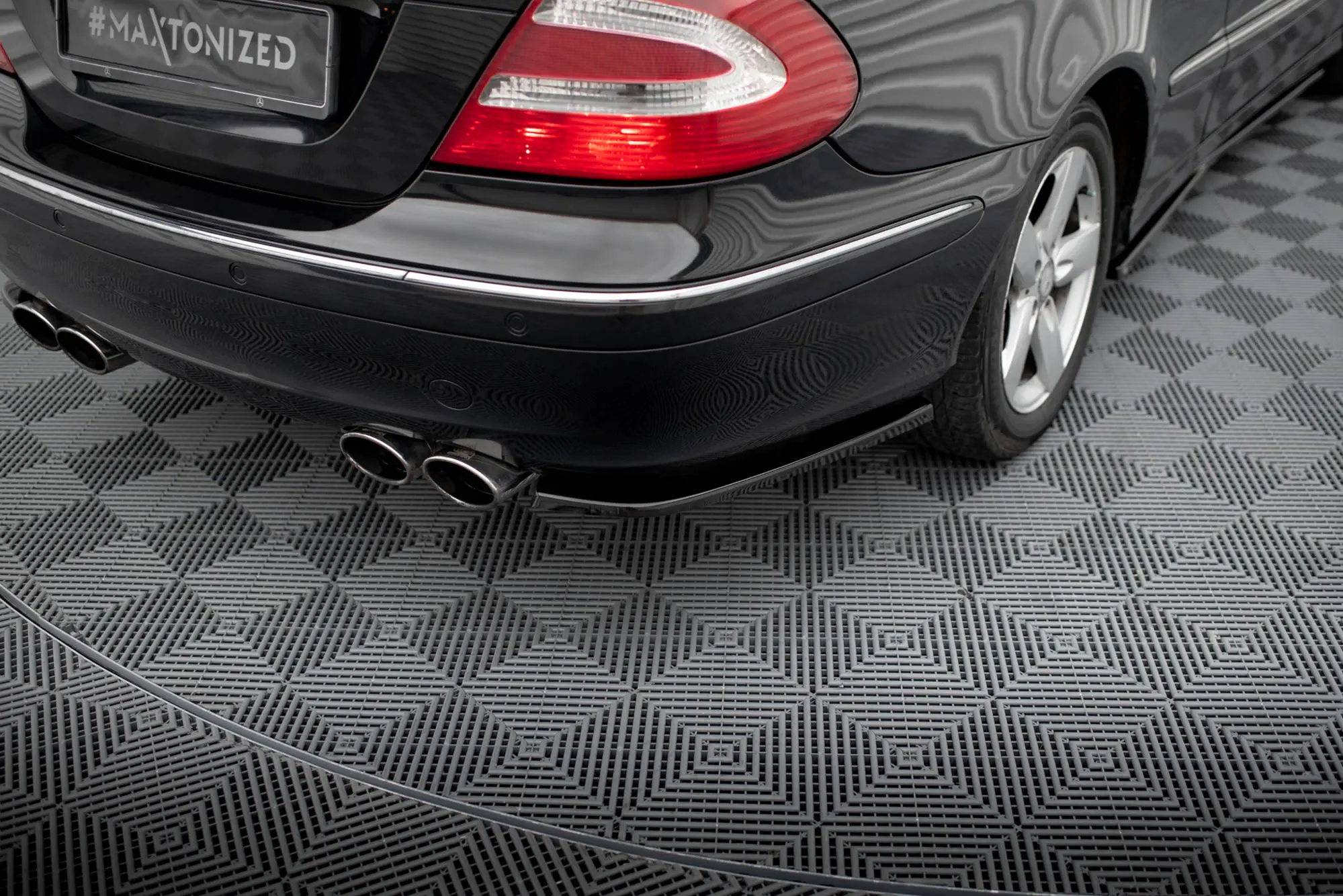 Sidesplitters bak Mercedes-Benz CLK ( C209 / A209 ) 2002-2005 | V.1 Glossy Black Edition – bilde 2
