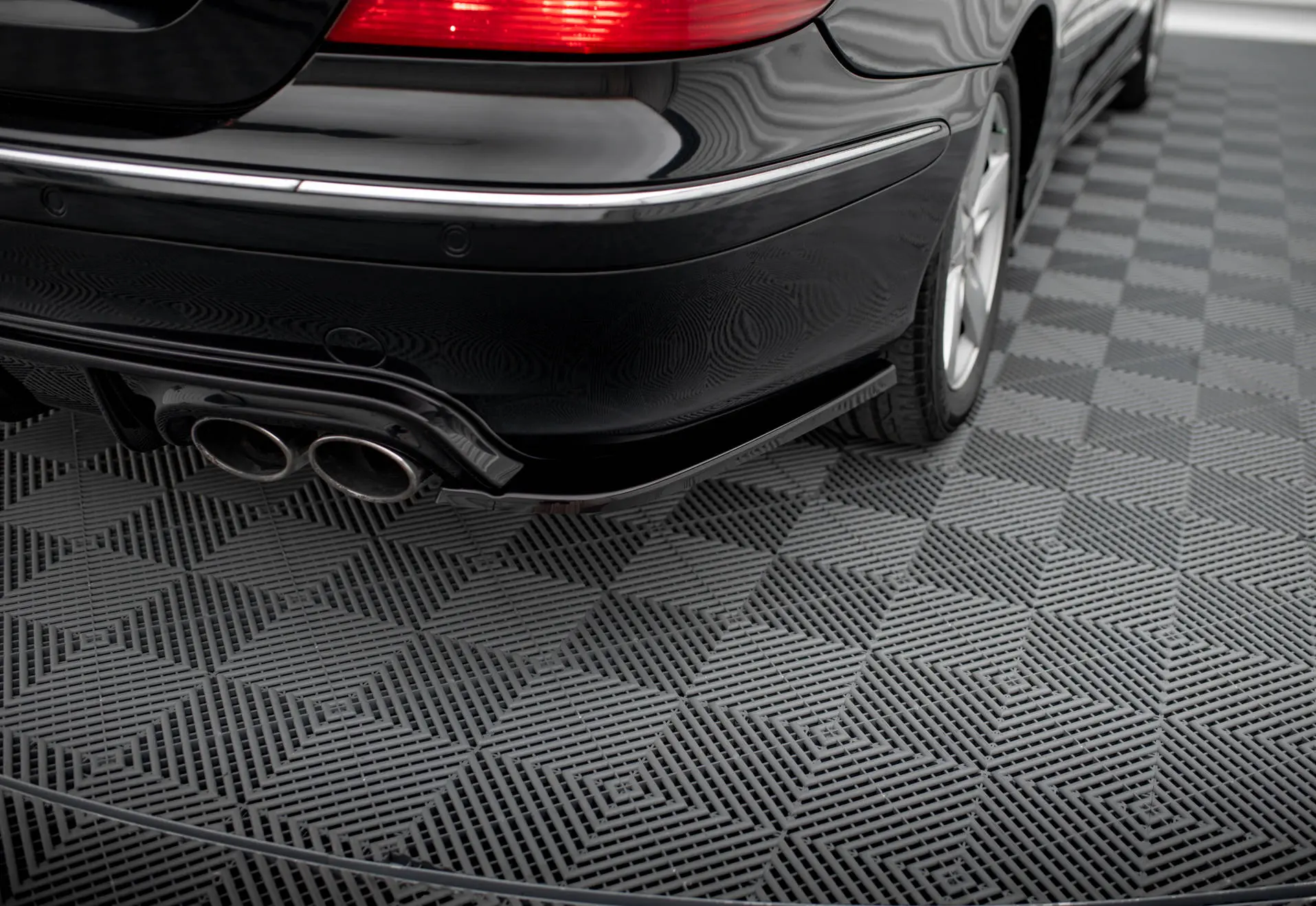 Sidesplitters bak Mercedes-Benz CLK ( C209 / A209 ) 2002-2005 | V.2 Glossy Black Edition