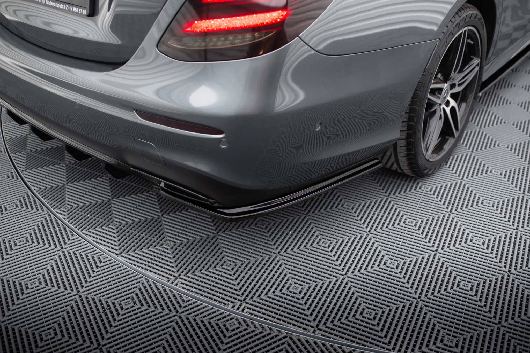 Sidesplitters bak Mercedes-Benz E W213 AMG 2016 - 2021 | Glossy Black Edition