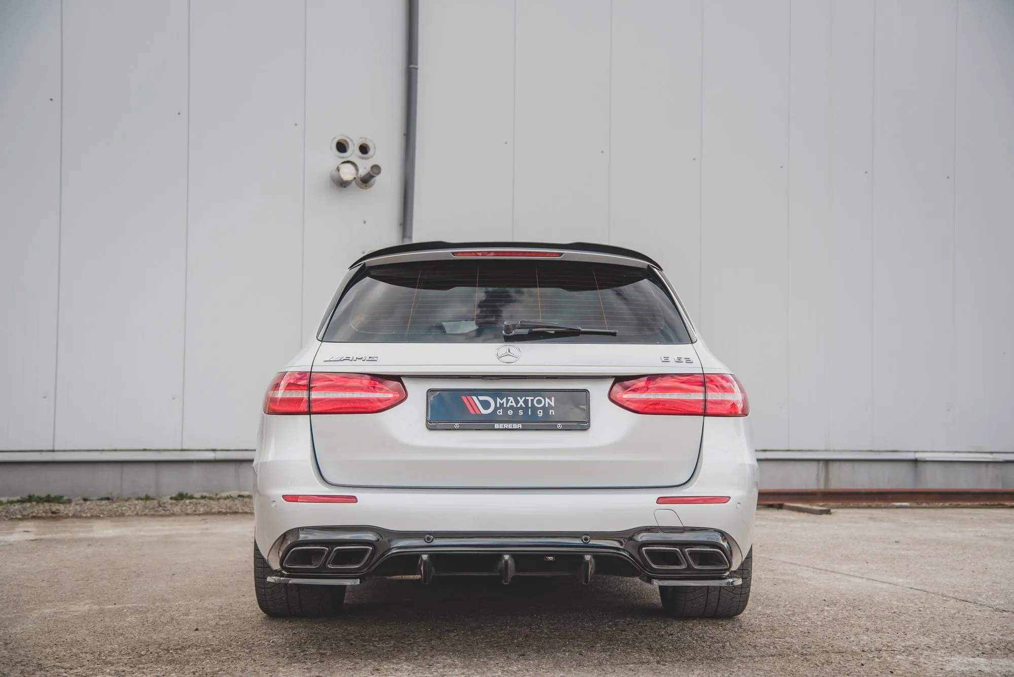 Sidesplitters bak Mercedes-Benz E63 AMG (W213 / S213) 2016-2020 | Glossy Black Edition – bilde 6