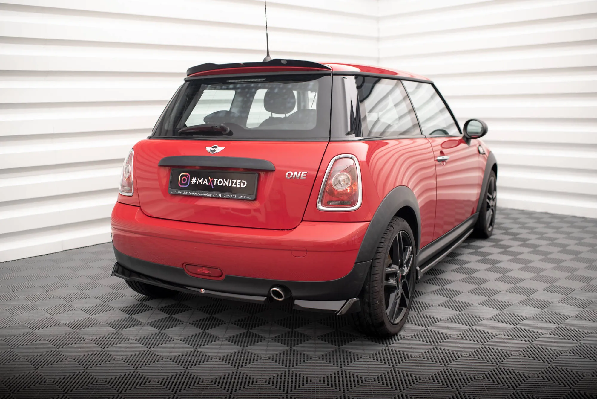 Sidesplitters bak Mini One R56 2006 - 2010 | Glossy Black Edition