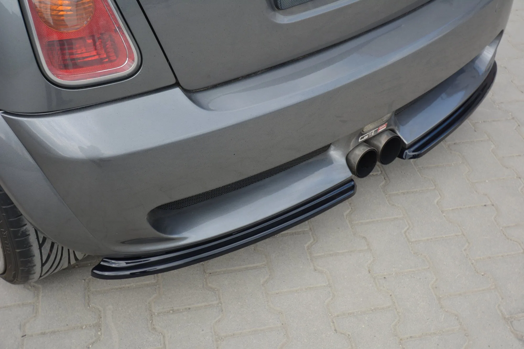 Sidesplitters bak Mini R53 Cooper S Jcw 2003 - 2006 | Glossy Black Edition – bilde 3
