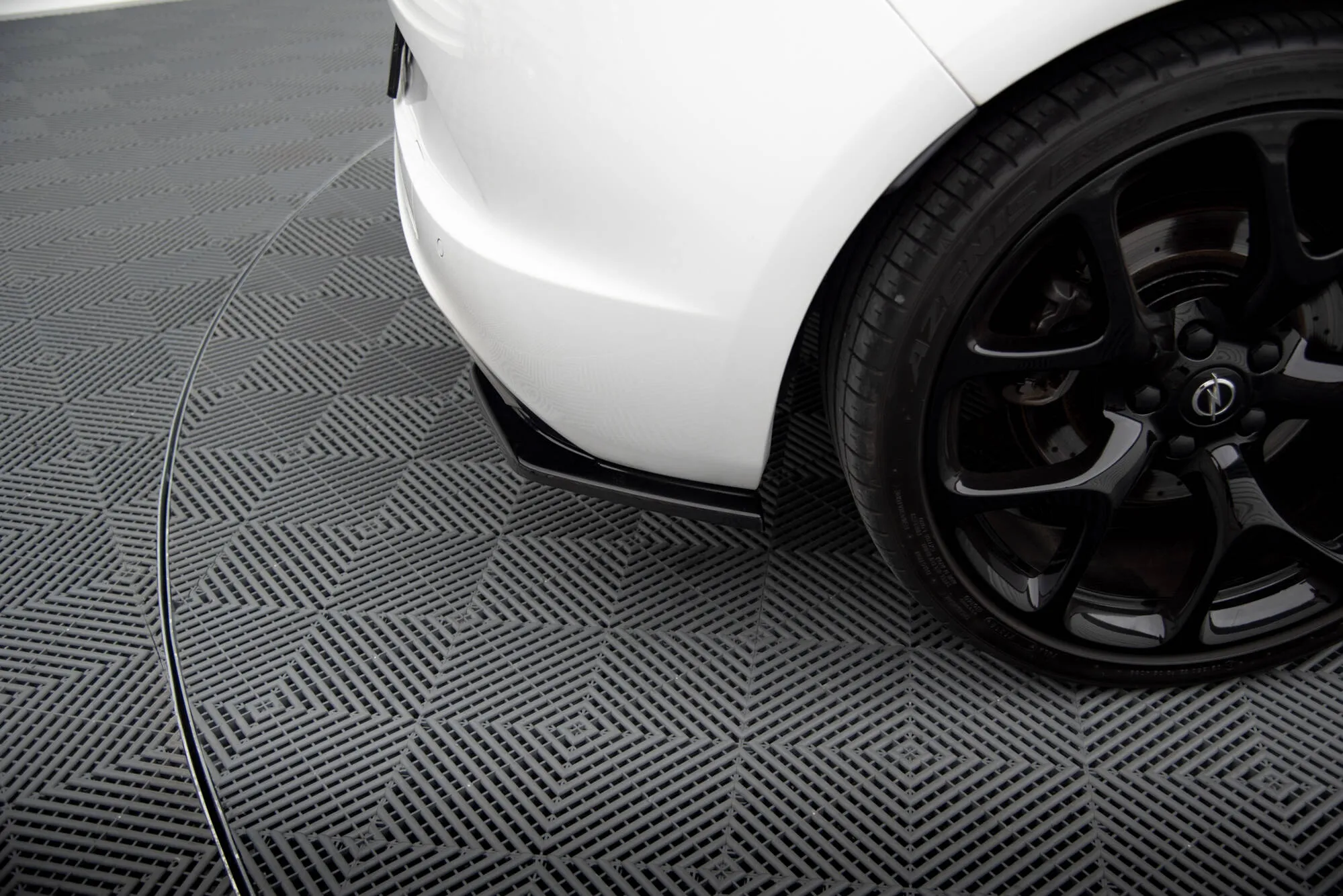 Sidesplitters bak Opel Astra J OPC / Vauxhall Astra J VXR 2009-2015 | Glossy Black Edition – bilde 3