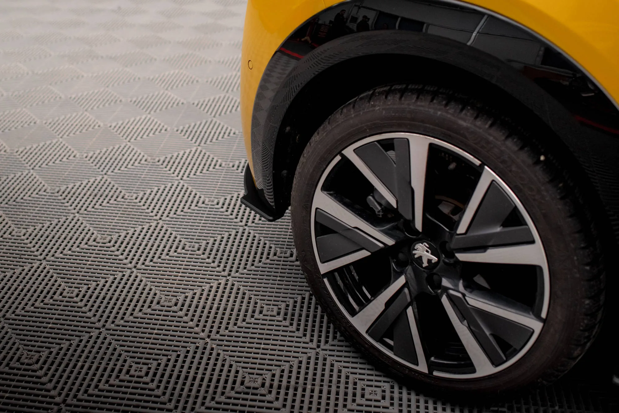 Sidesplitters bak Peugeot 208 GT II 2019 - 2023 | Street Pro Black Edition – bilde 5