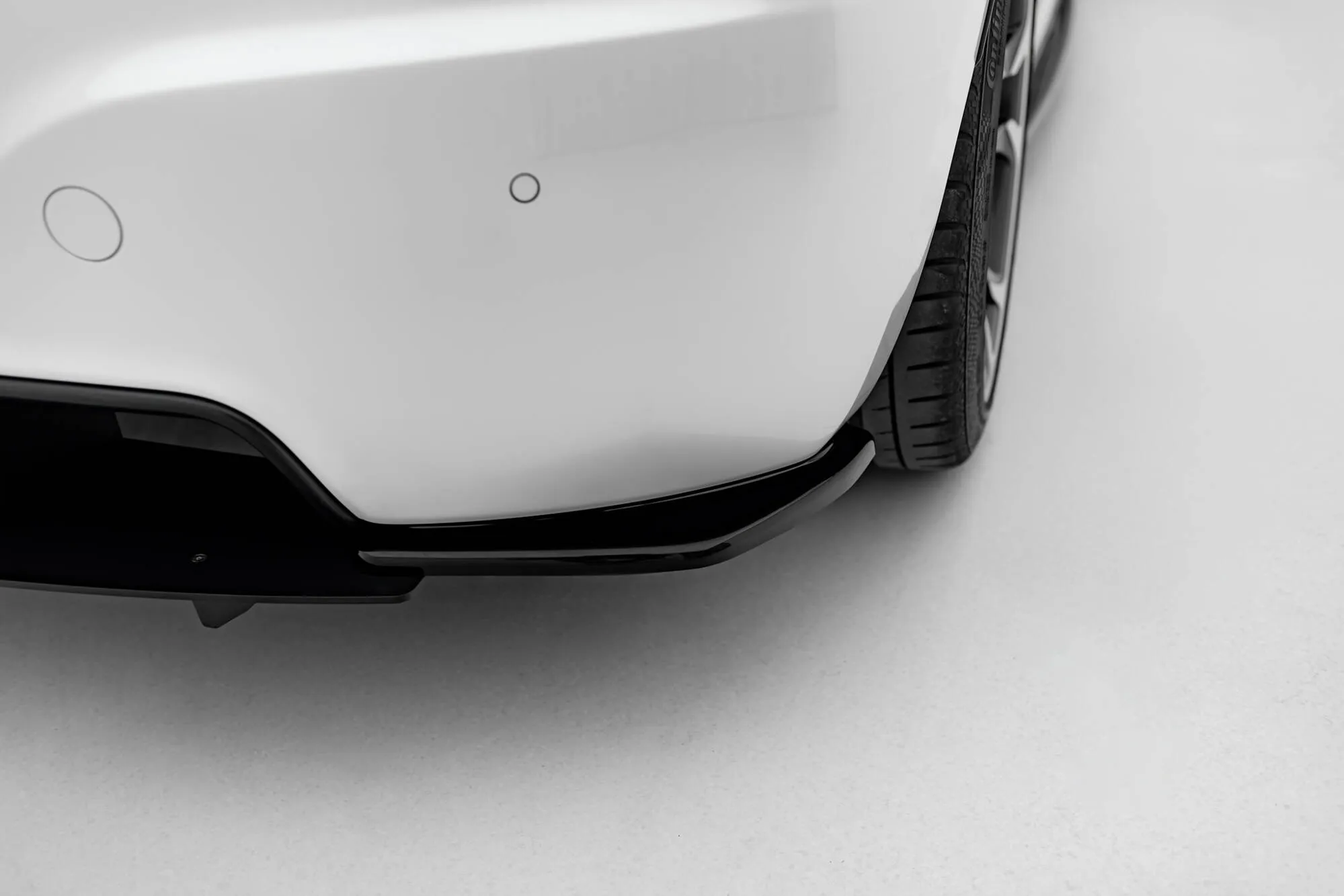 Sidesplitters bak Peugeot Rcz 2010-2015 | Glossy Black Edition