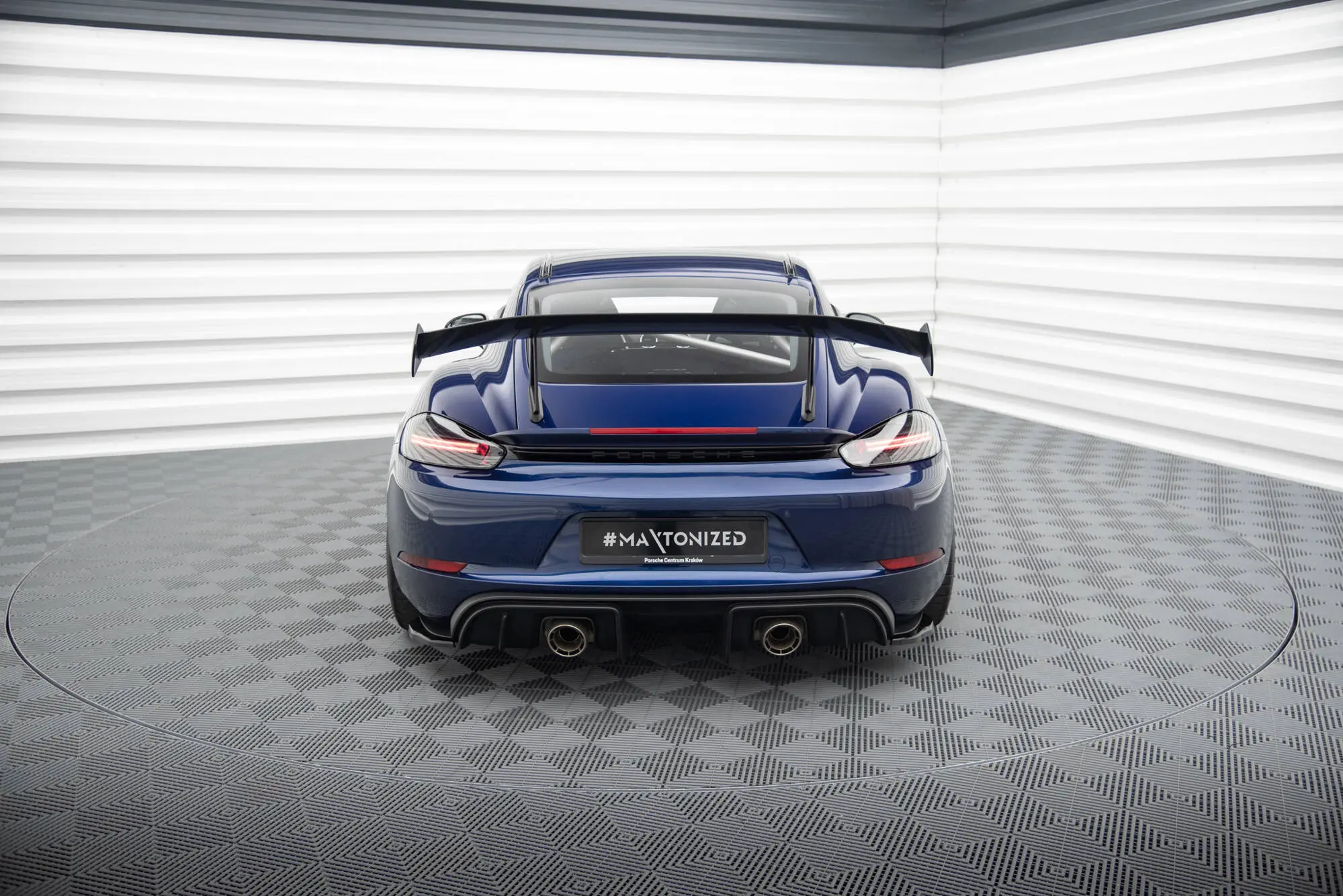 Sidesplitters bak Porsche 718 Cayman GT4 RS (982c) 2021 - > | Glossy Black Edition – bilde 4