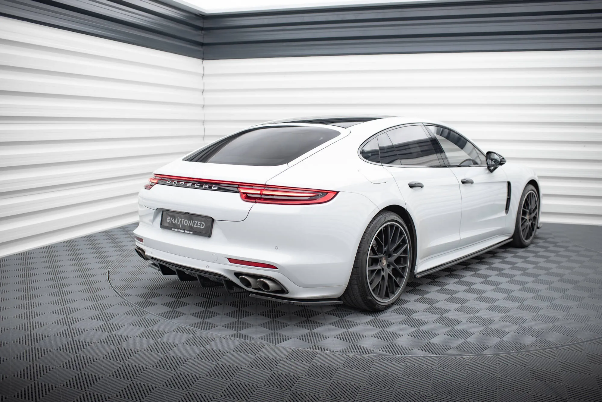 Sidesplitters bak Porsche Panamera GTS (971) 2019 - 2020 | Glossy Black Edition – bilde 2