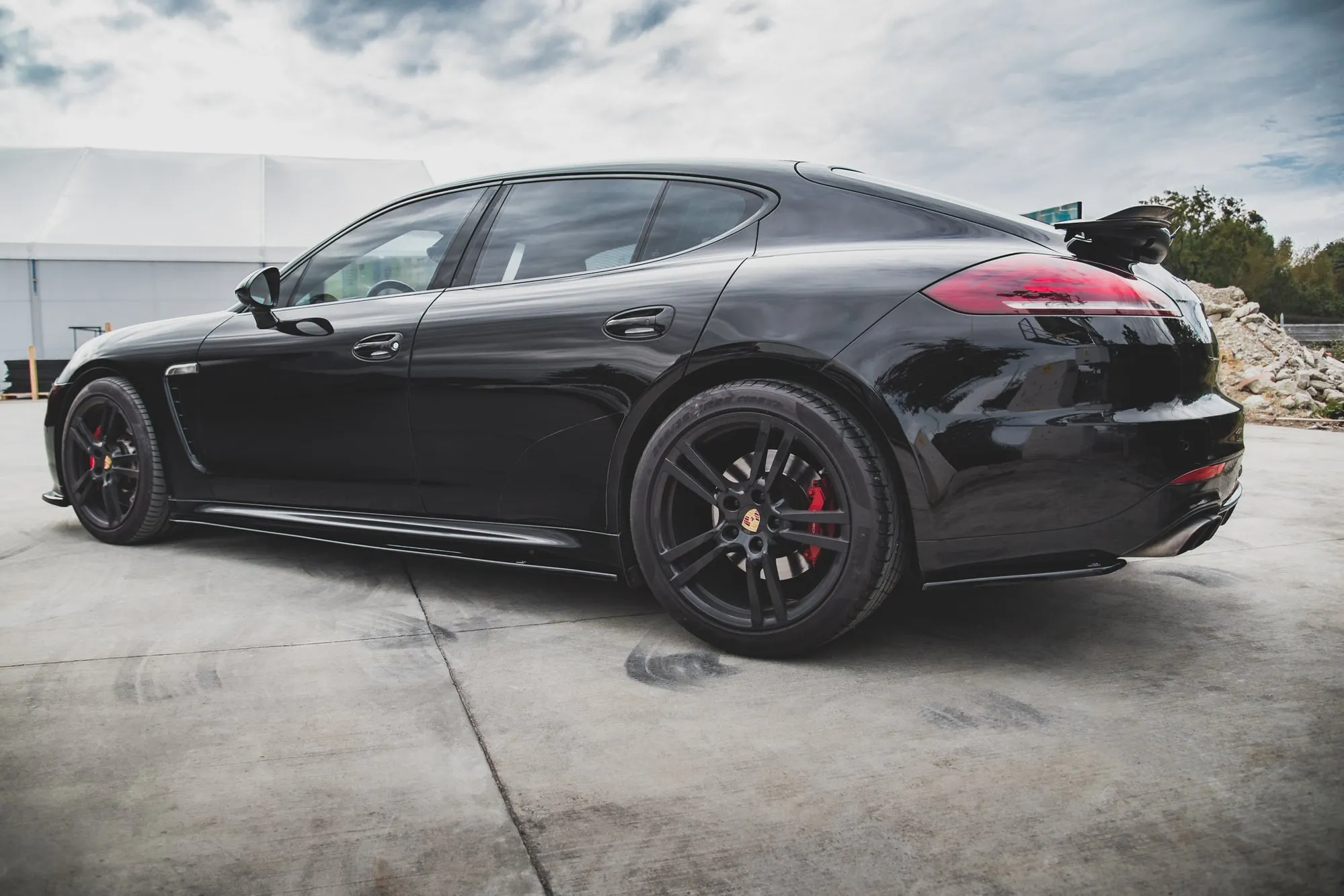 Sidesplitters bak Porsche Panamera Turbo I (970) 2009-2016 | Glossy Black Edition – bilde 4