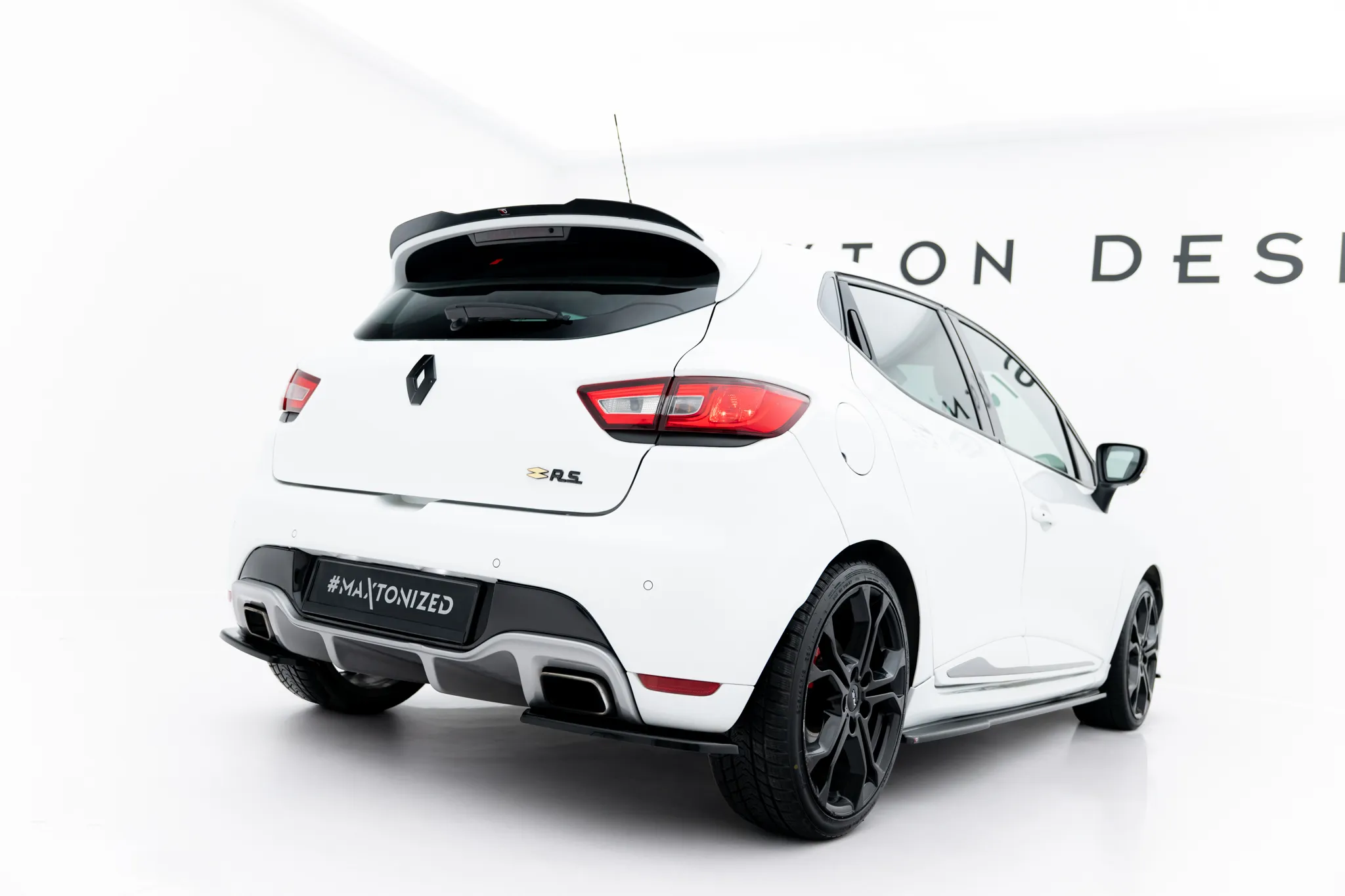 Sidesplitters bak Renault Clio IV RS 2013-2019 | Glossy Black Edition – bilde 2