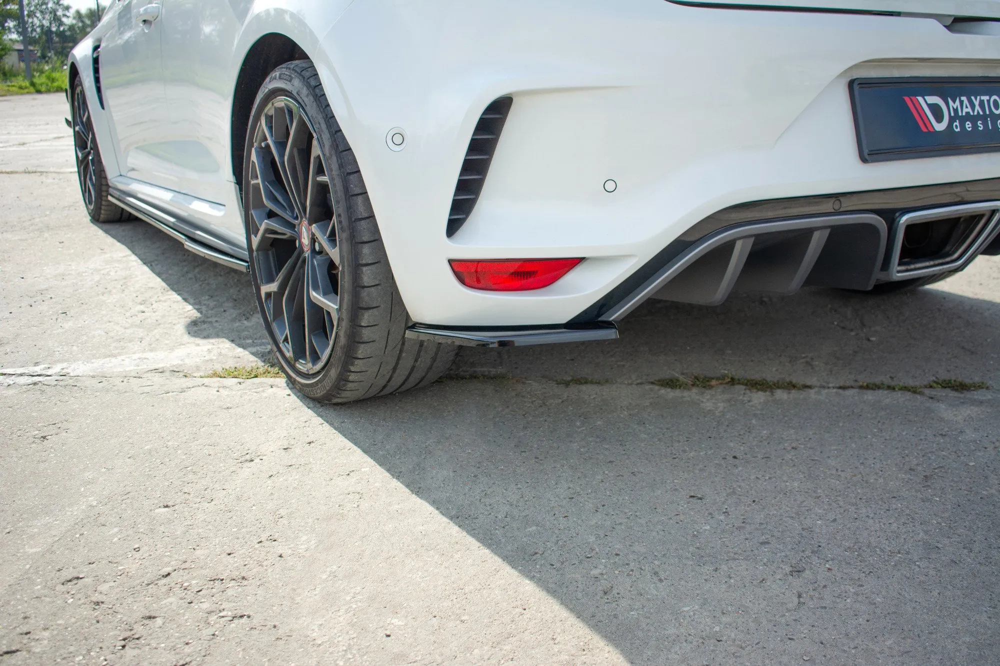 Sidesplitters bak Renault Megane IV RS 2018-> | Glossy Black Edition