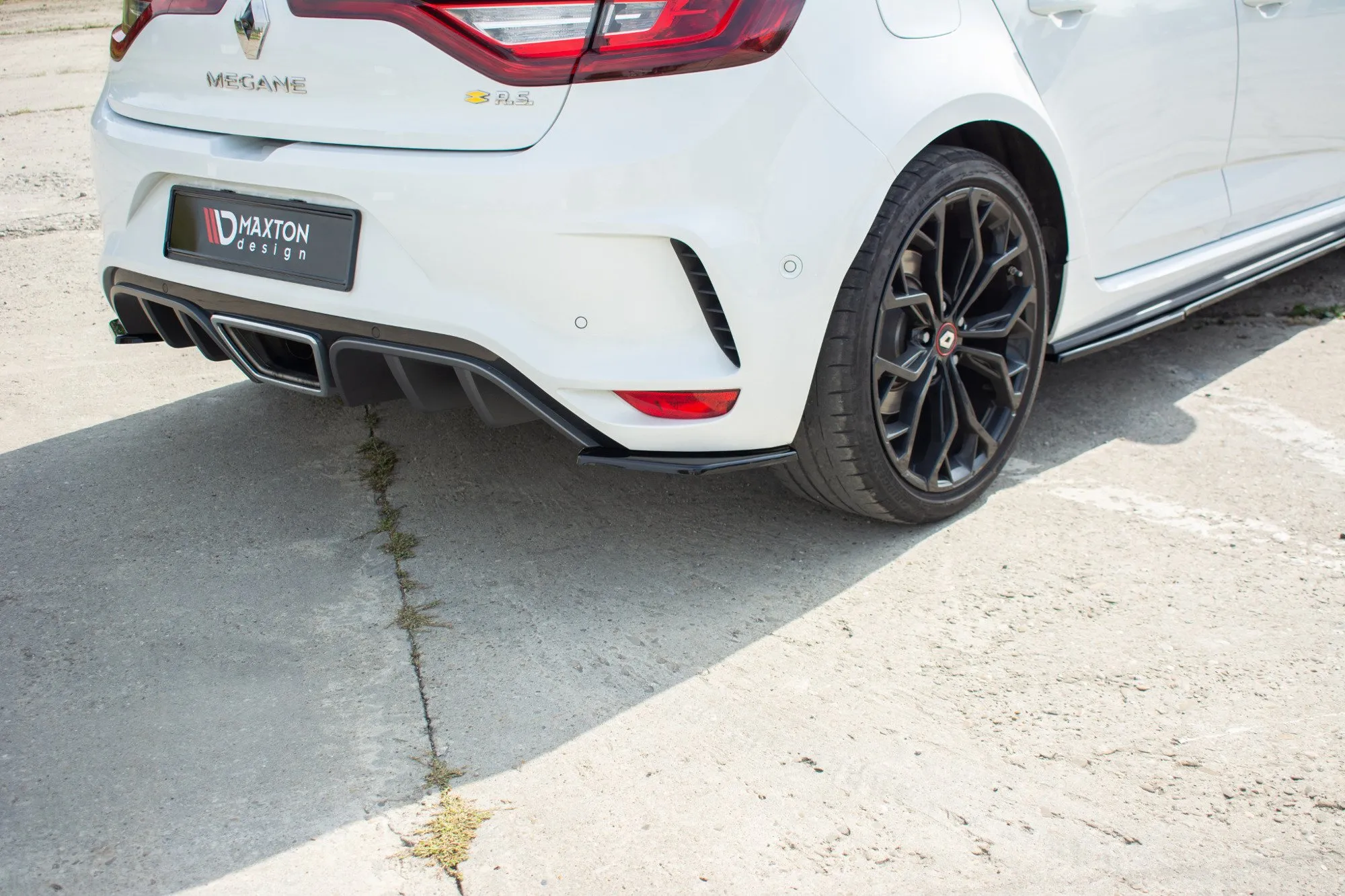 Sidesplitters bak Renault Megane IV RS 2018-> | Glossy Black Edition – bilde 2