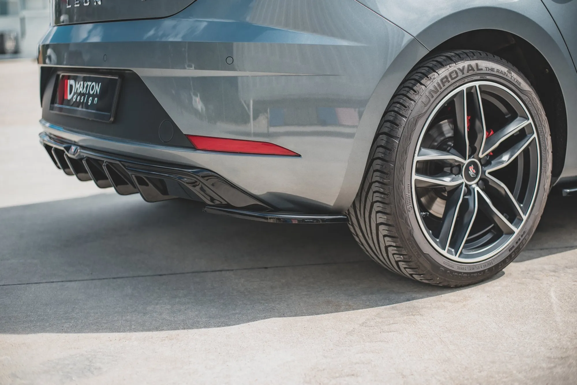 Sidesplitters bak Seat Leon FR (III Facelift) 2016 - 2020 | Glossy Black Edition