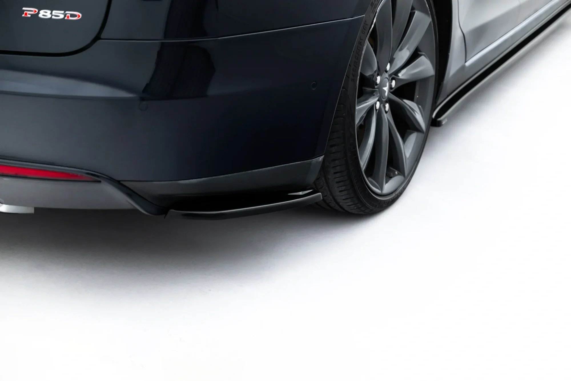 Sidesplitters bak Tesla Model S I 2012 - 2016 | Glossy Black Edition V1 – bilde 2