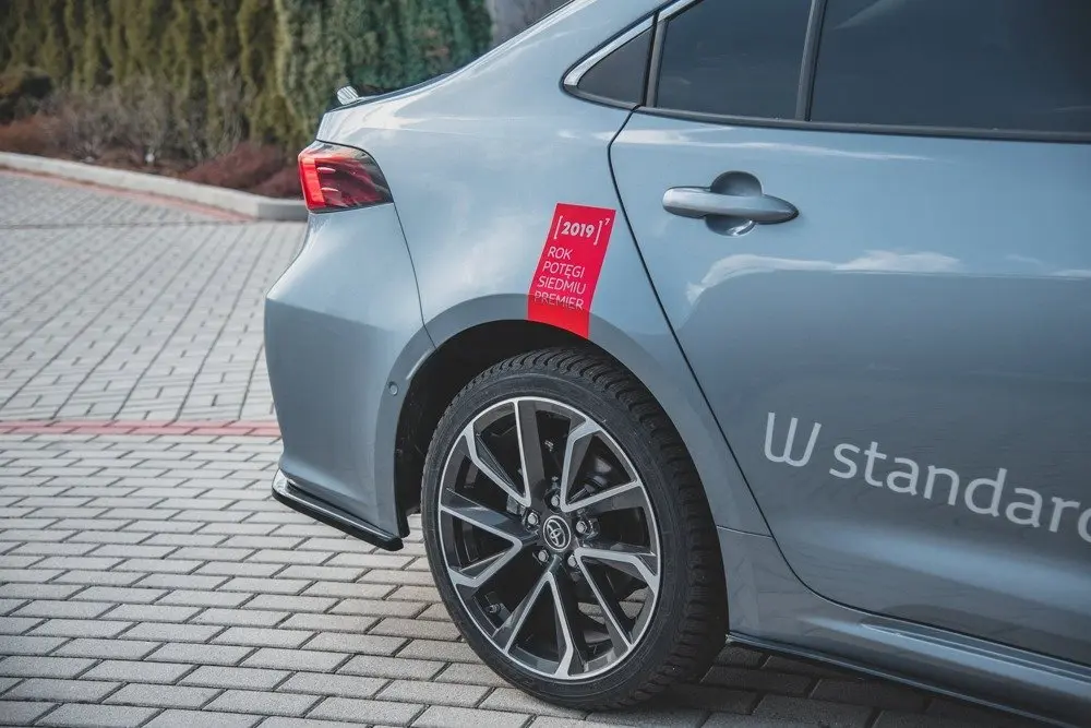 Sidesplitters bak Toyota Corolla XII Sedan 2019 -> – bilde 2