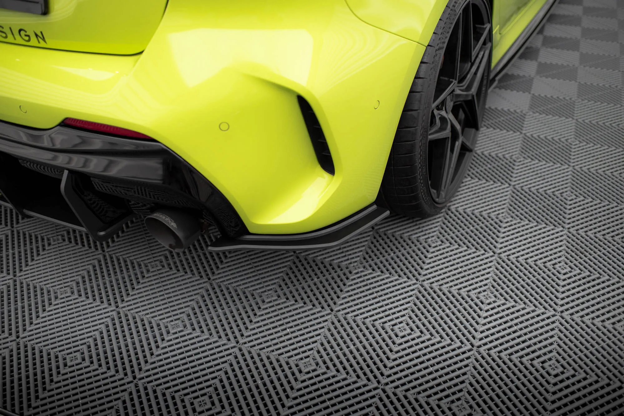 Sidesplitters bak V.1 BMW 1 (F40) M-Pakke / BMW M135i (F40) 2019 - 2024 | Street Pro Black Edition